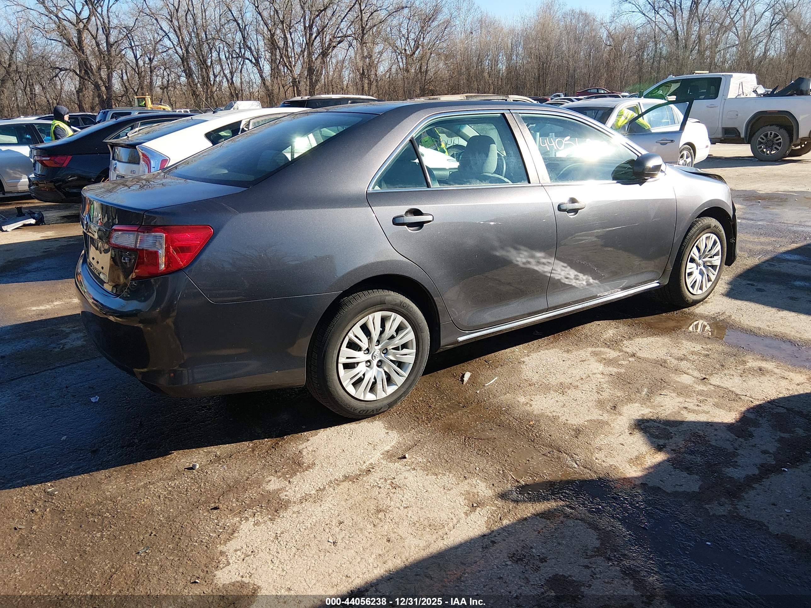 TOYOTA CAMRY image 4