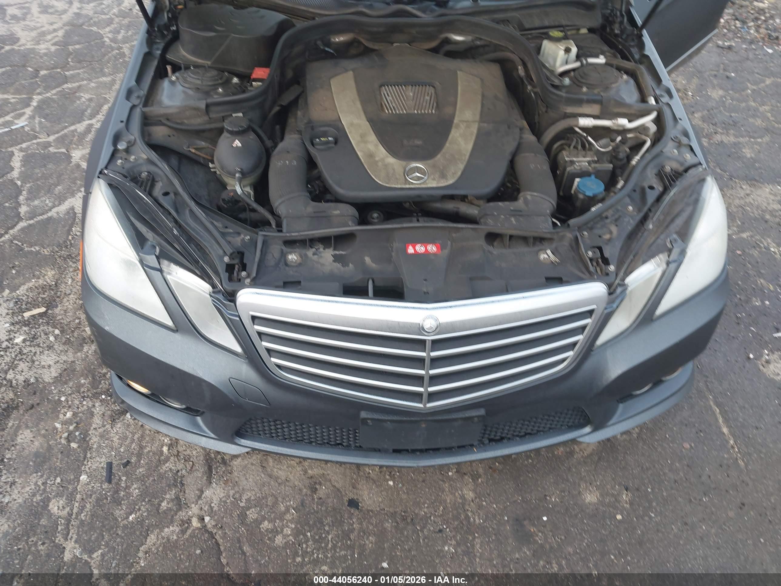 MERCEDES-BENZ E image 10