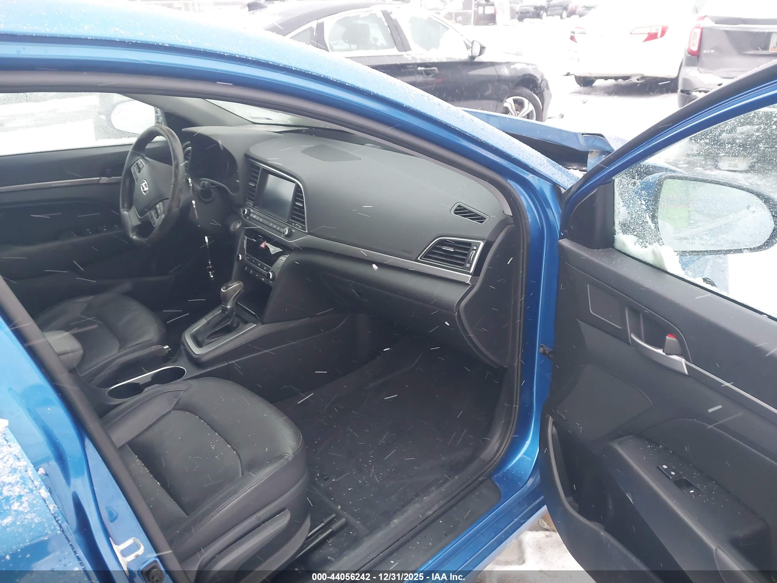 HYUNDAI ELANTRA image 5