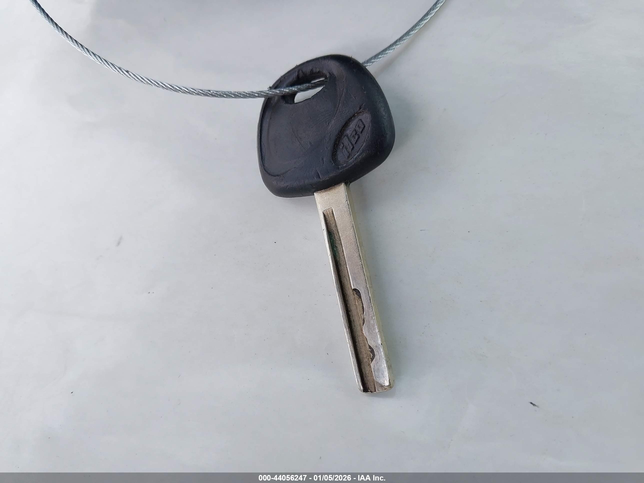 HYUNDAI VELOSTER image 11