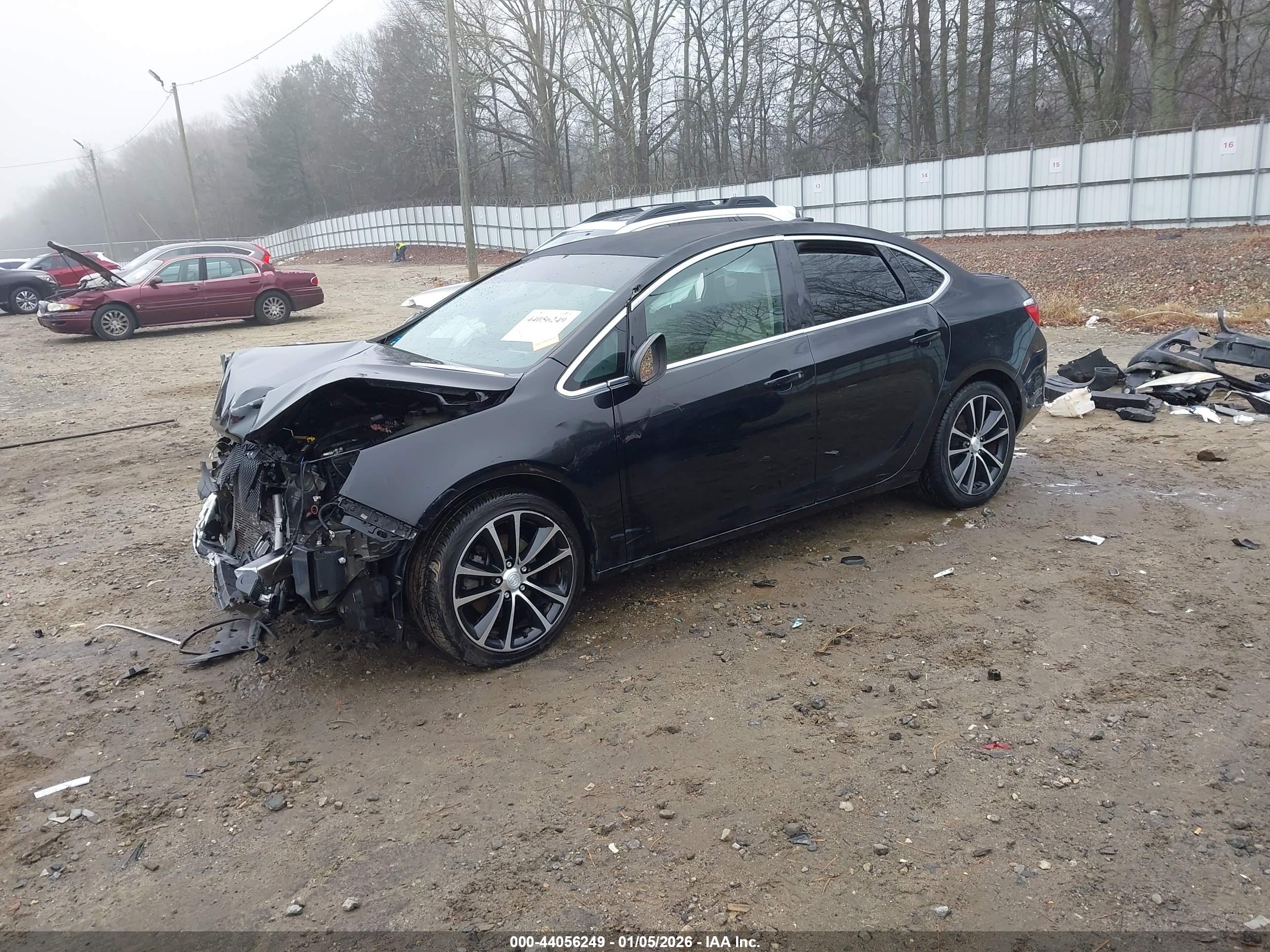 BUICK VERANO image 2