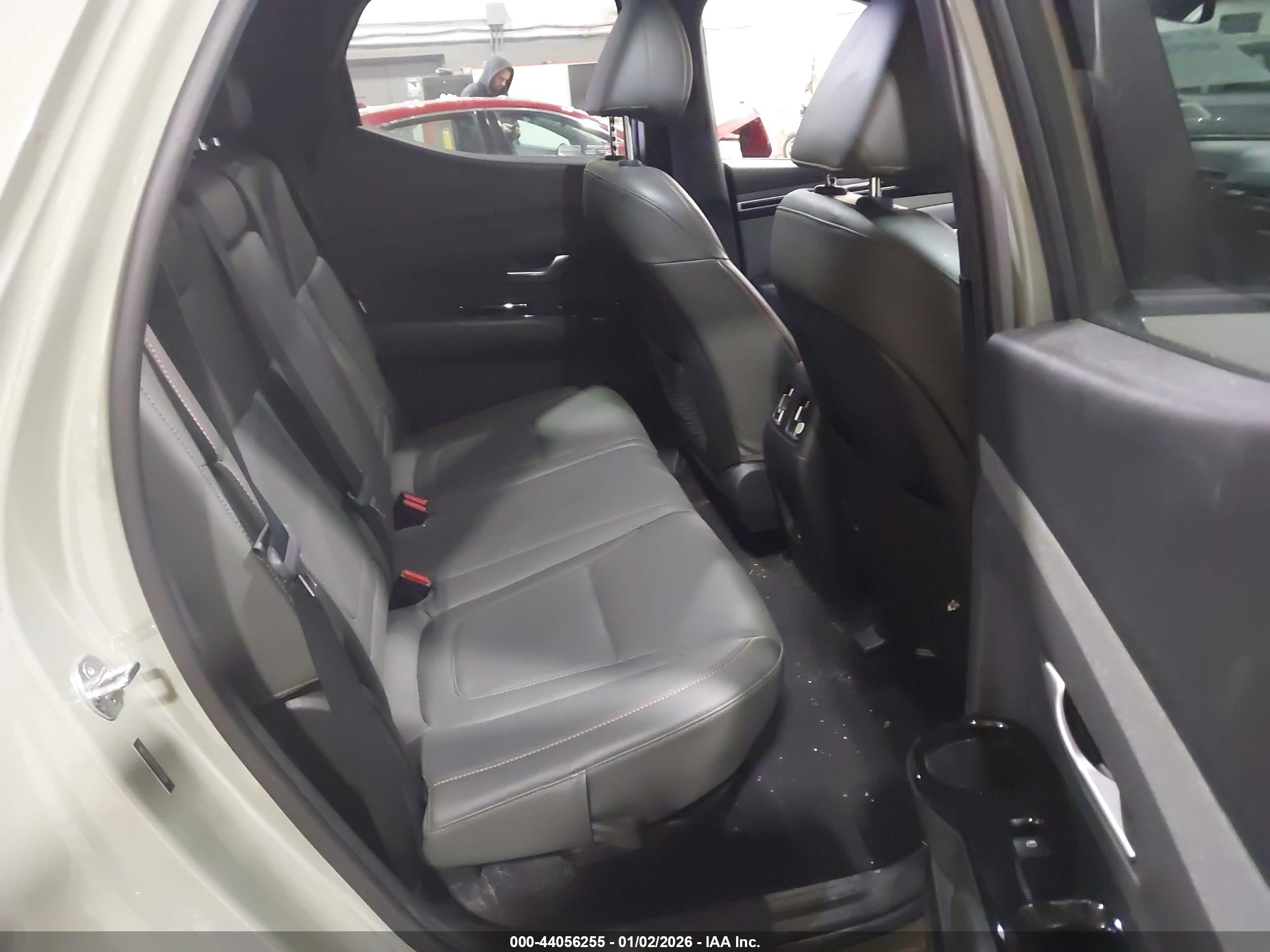 HYUNDAI SANTA image 8