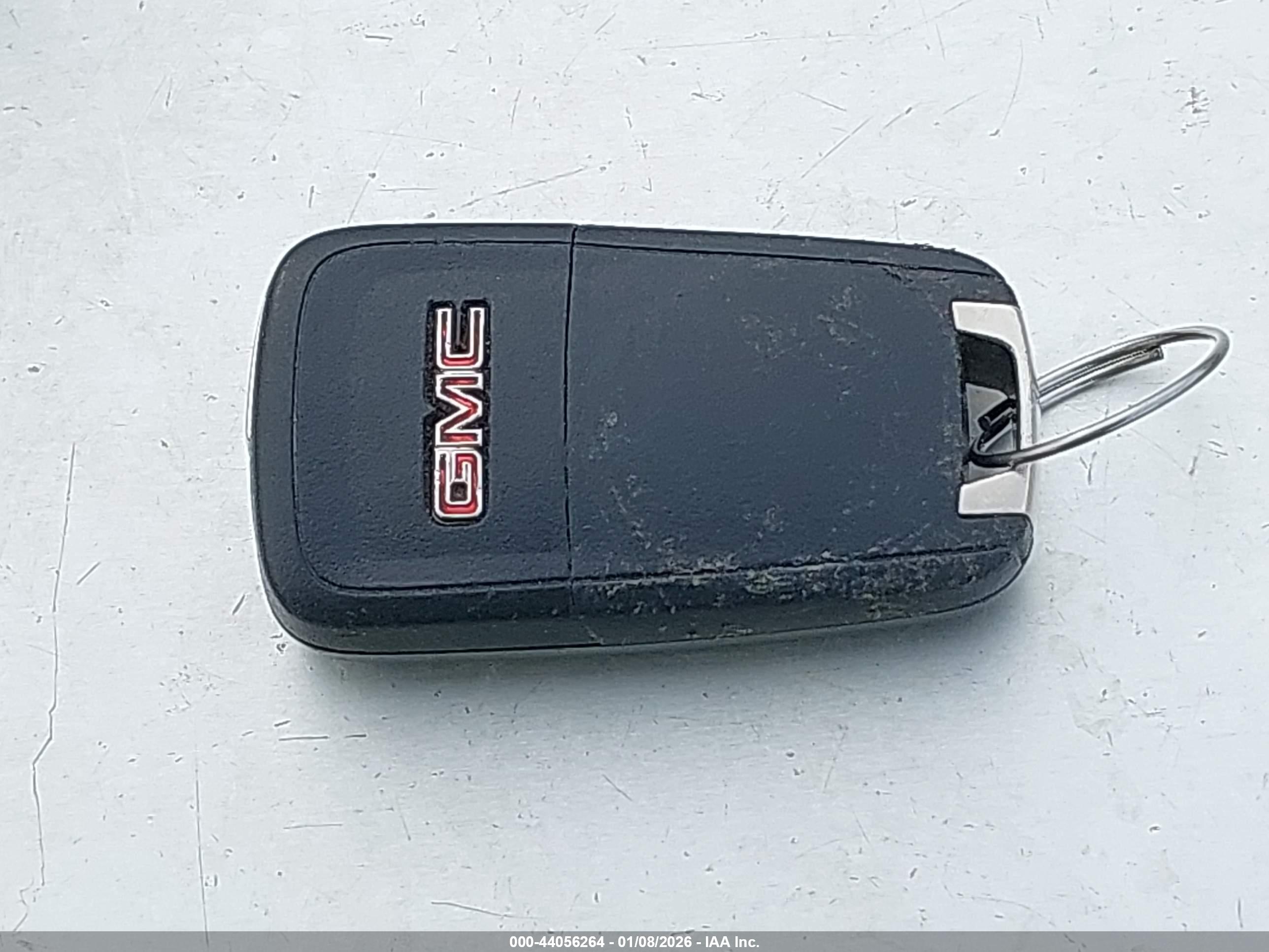 GMC TERRAIN image 11