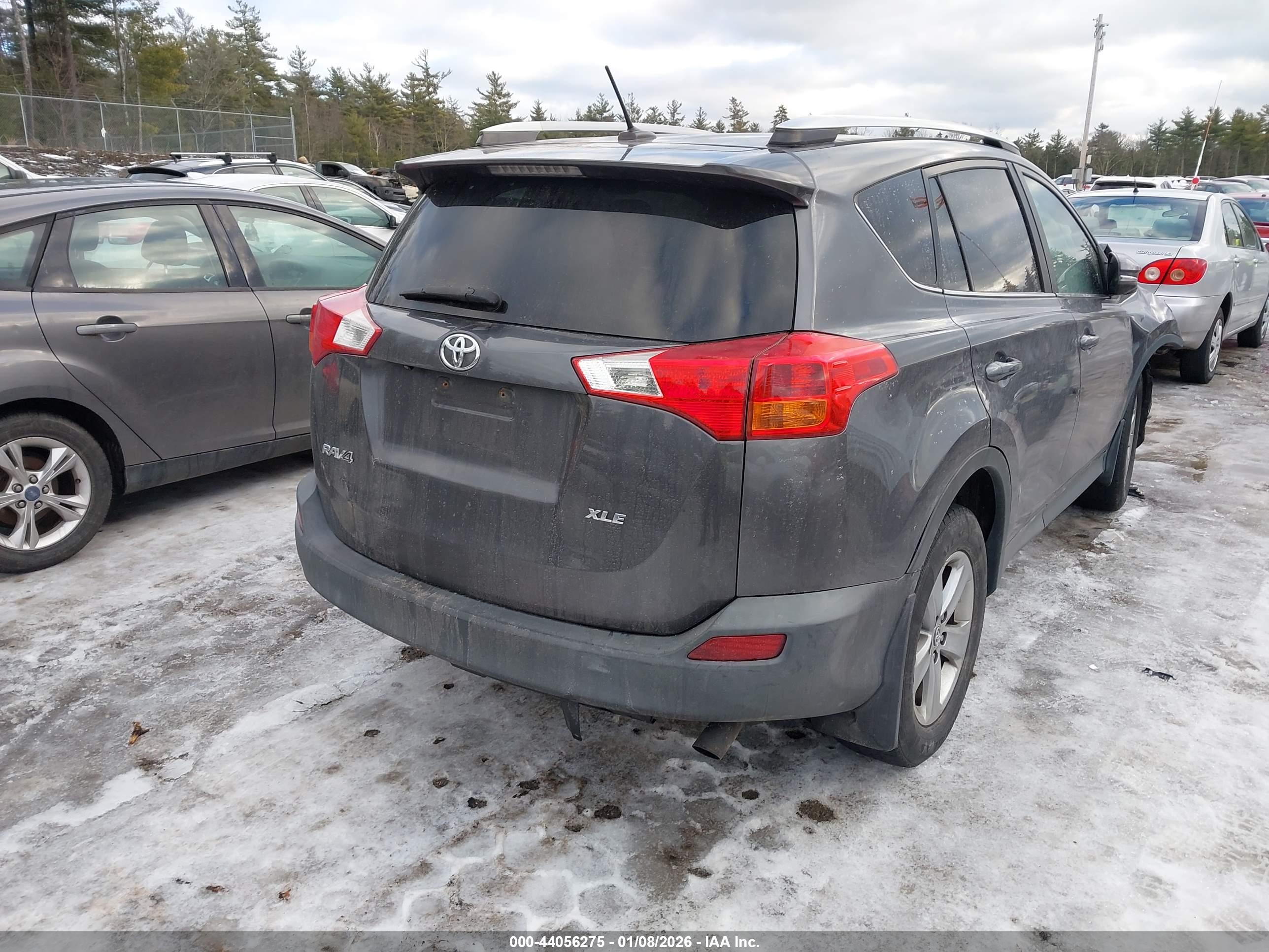 TOYOTA RAV4 image 4
