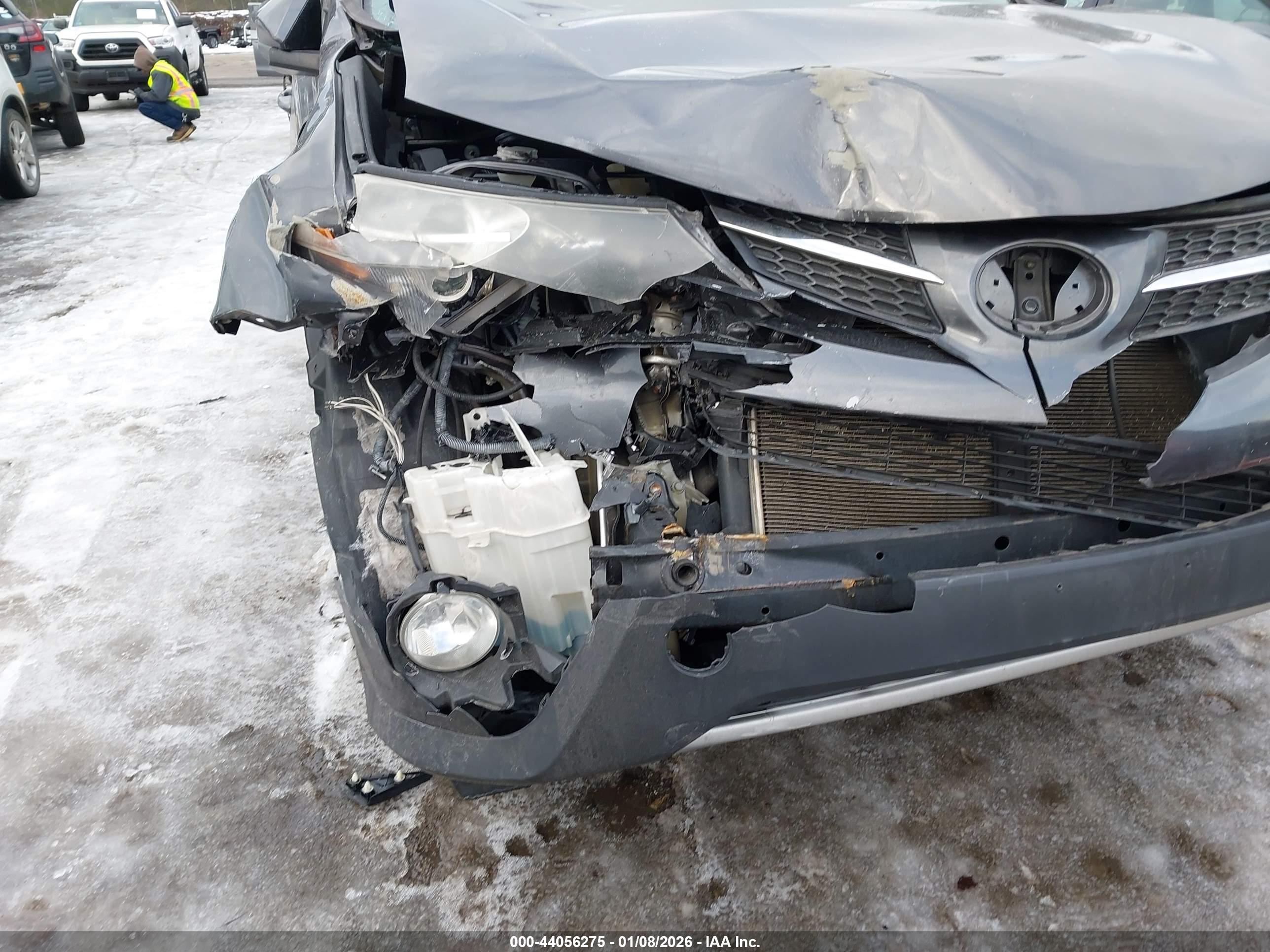 TOYOTA RAV4 image 6