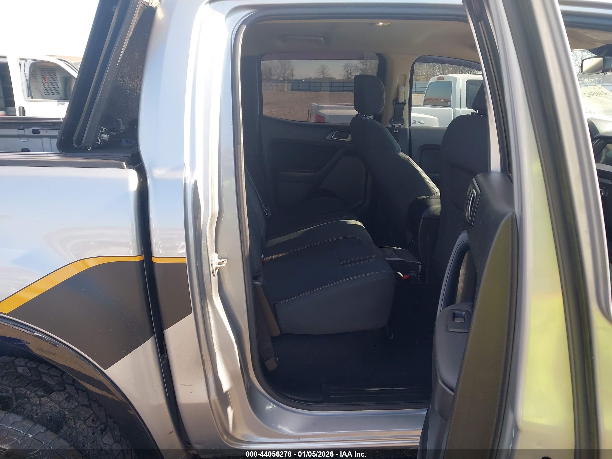 FORD RANGER image 8