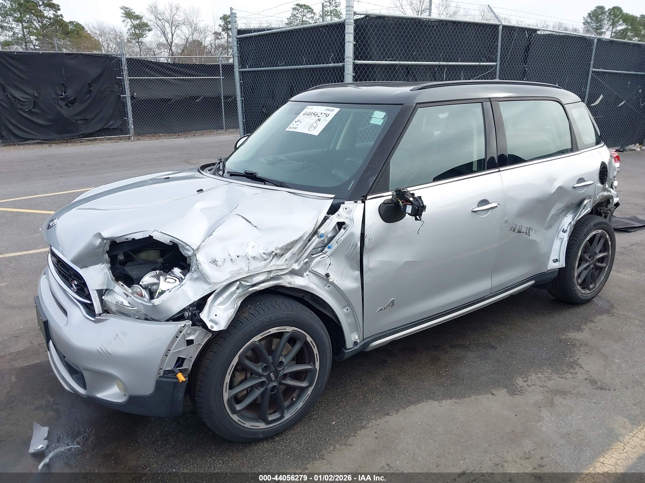 MINI COUNTRYMAN image 6