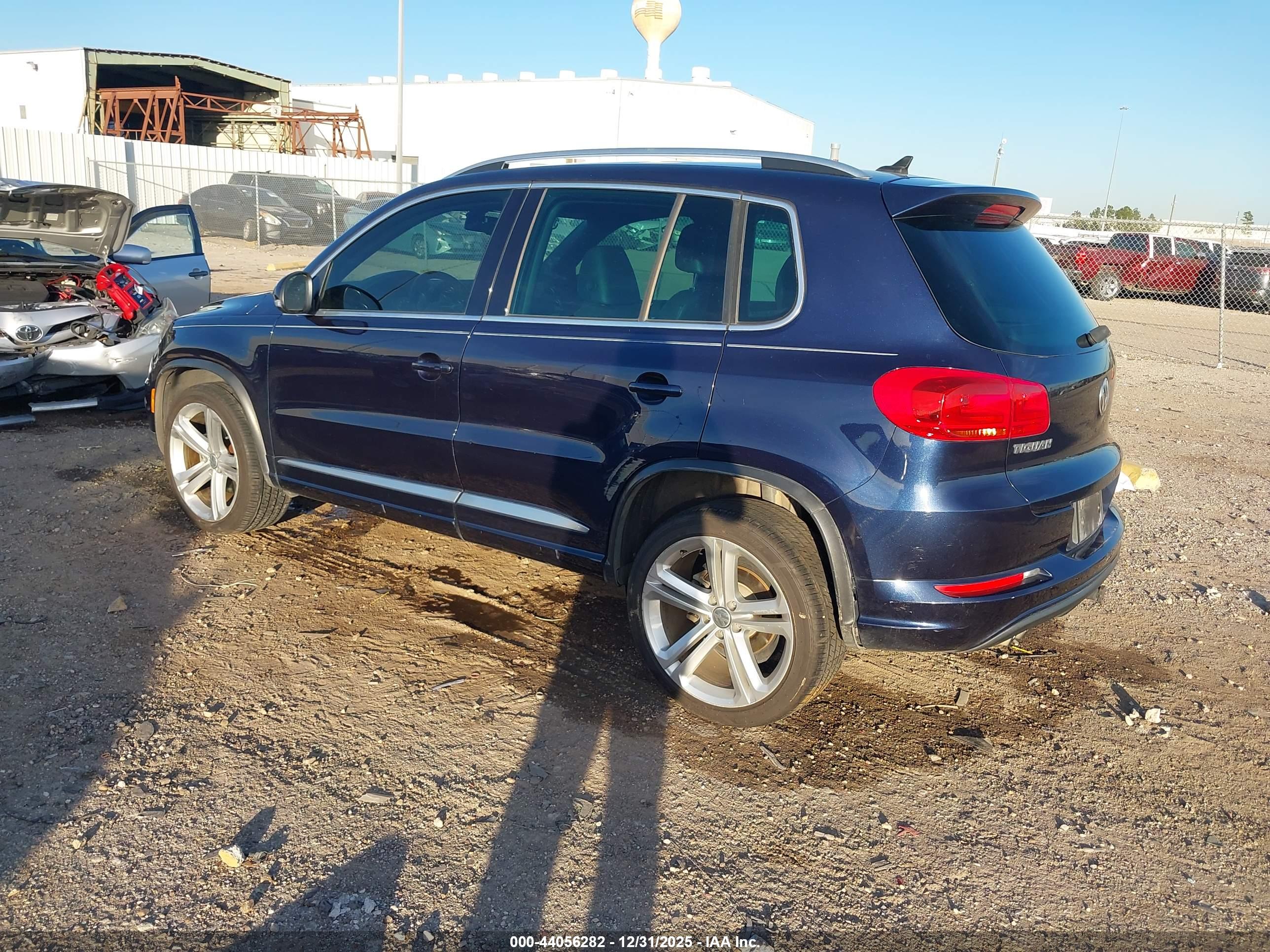 VOLKSWAGEN TIGUAN image 3