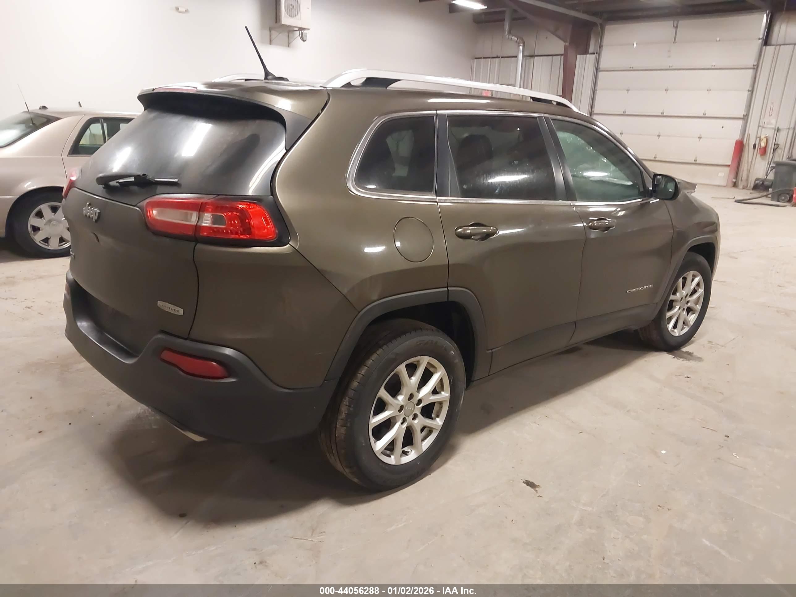 JEEP CHEROKEE image 4