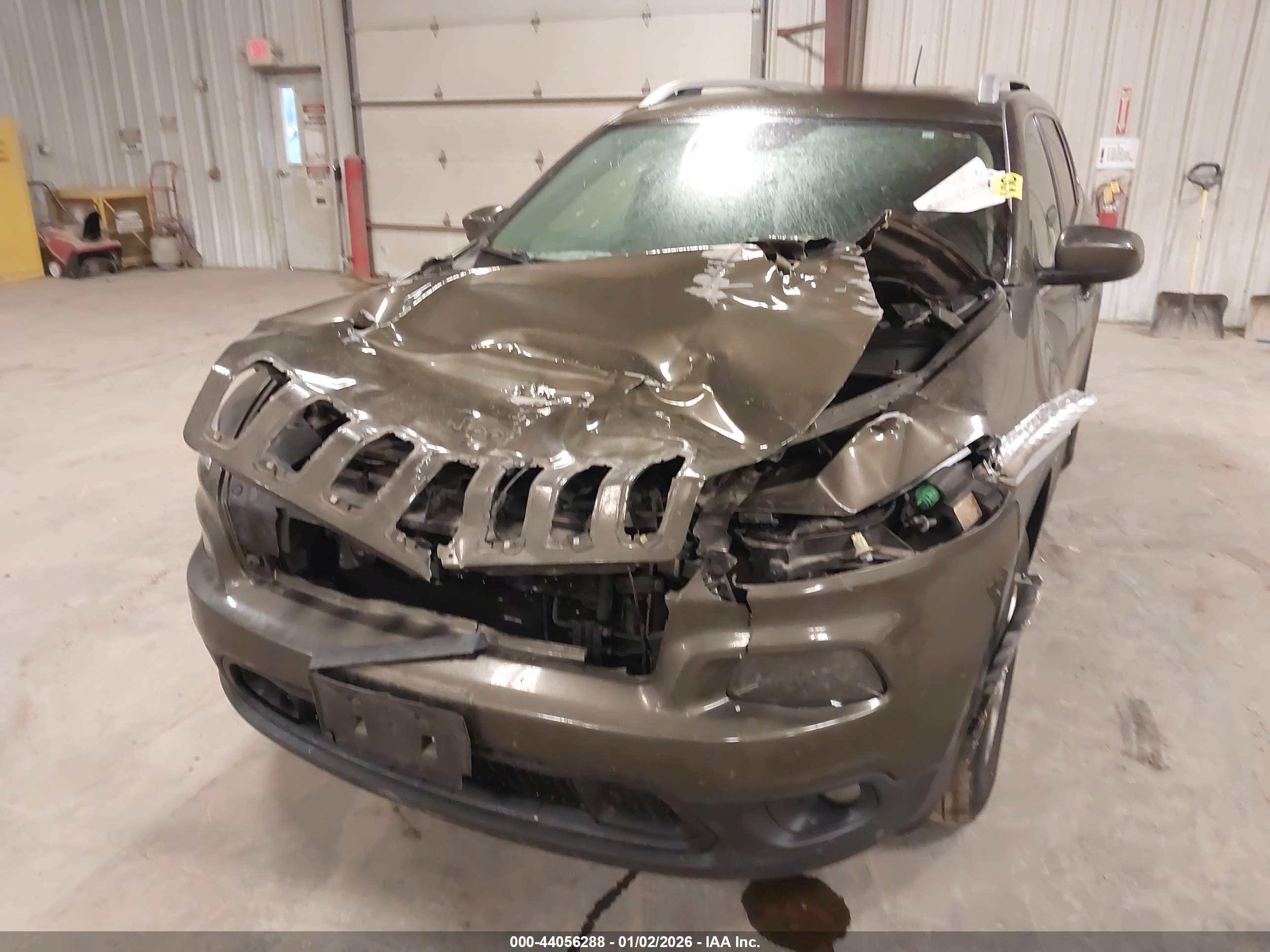 JEEP CHEROKEE image 6
