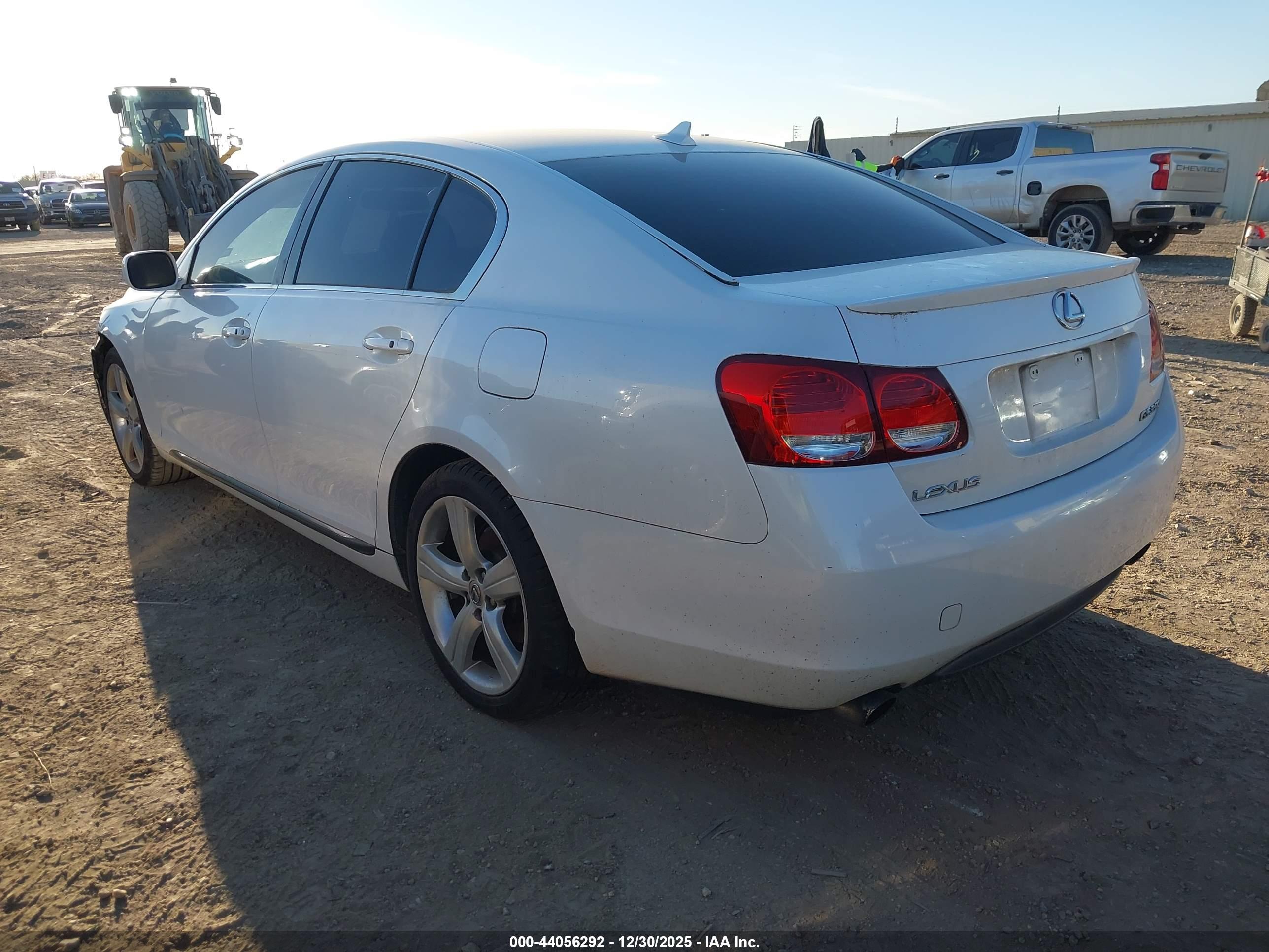 LEXUS GS image 3