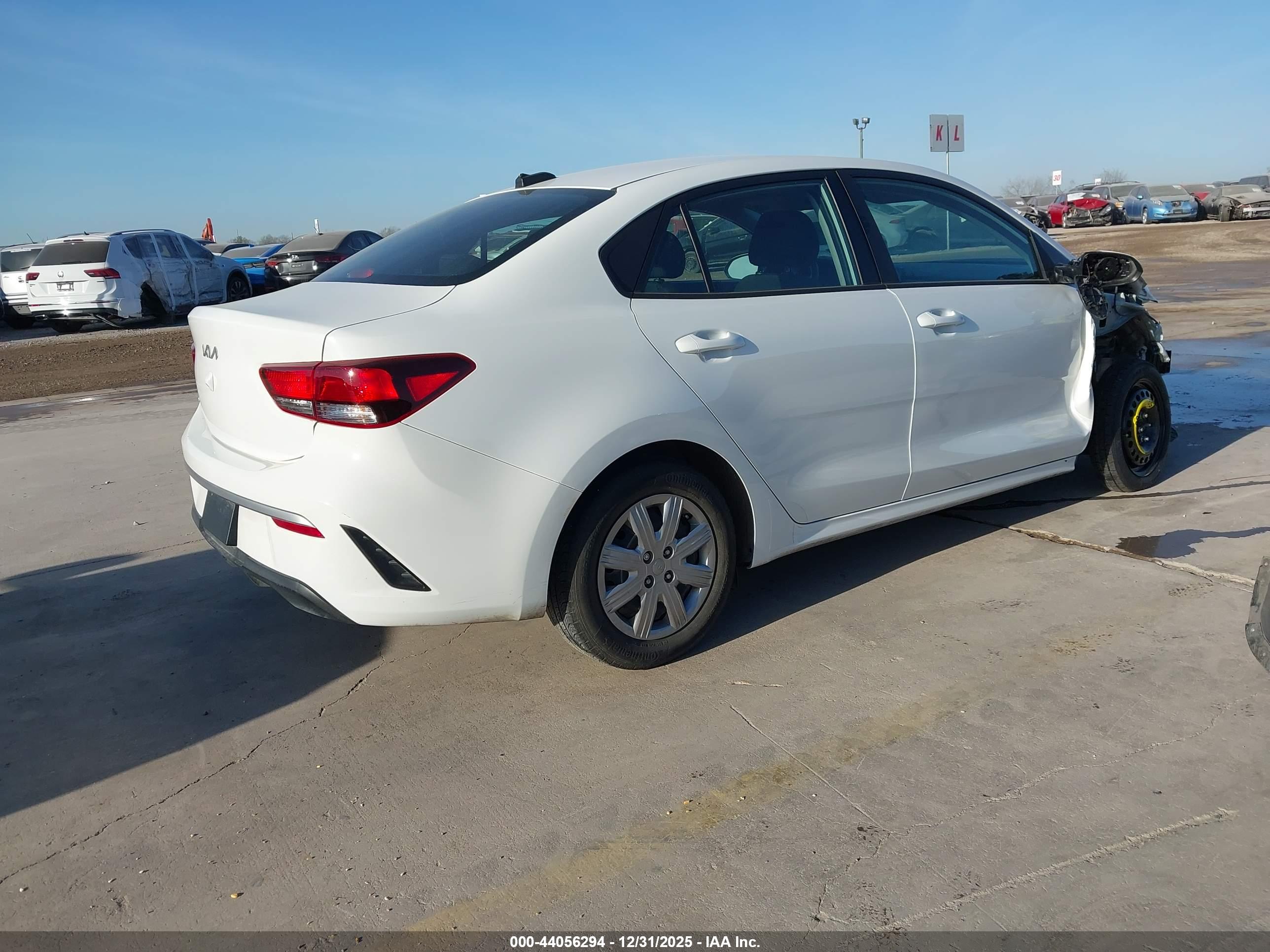 KIA RIO image 4