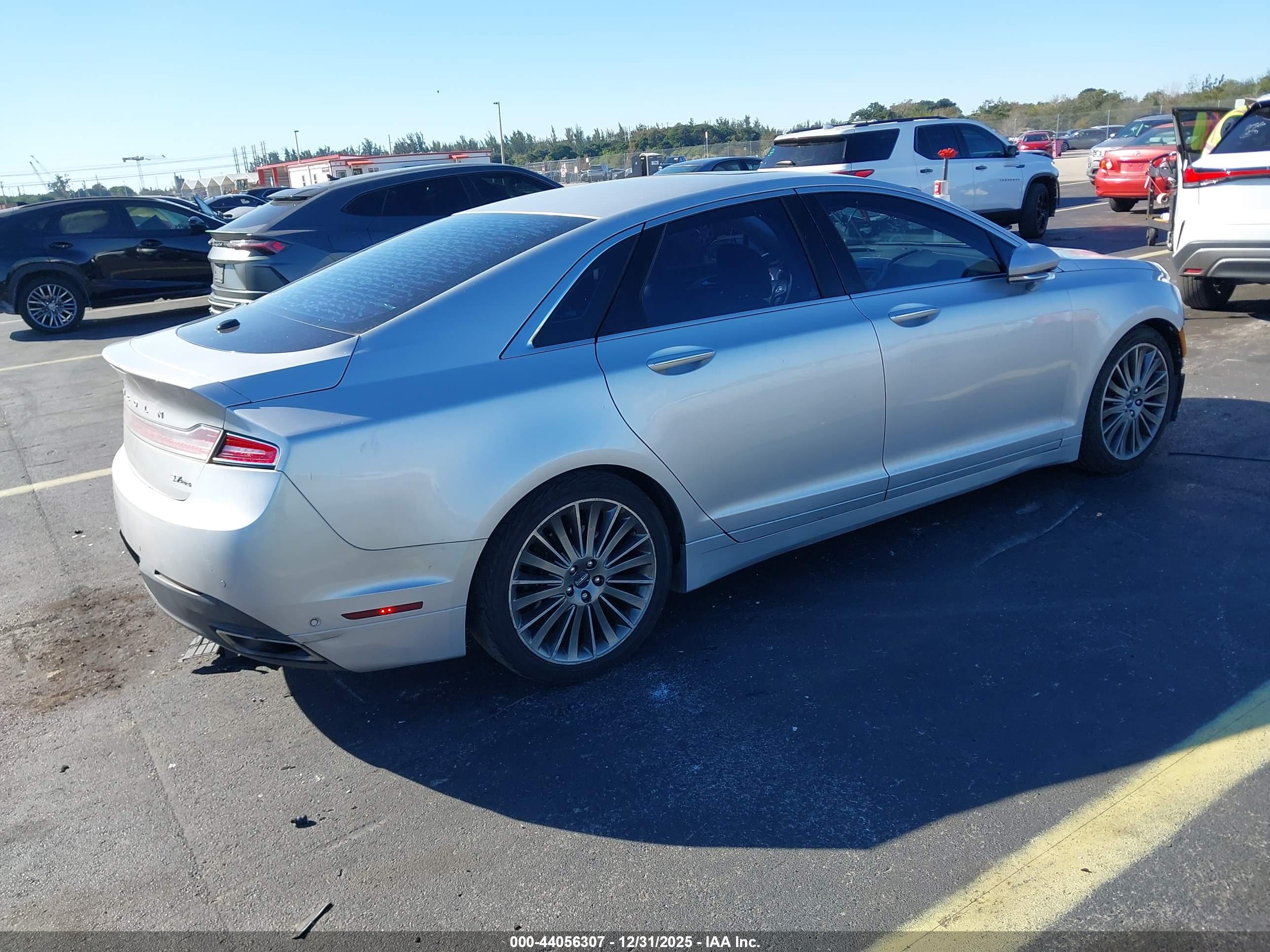 LINCOLN MKZ image 4