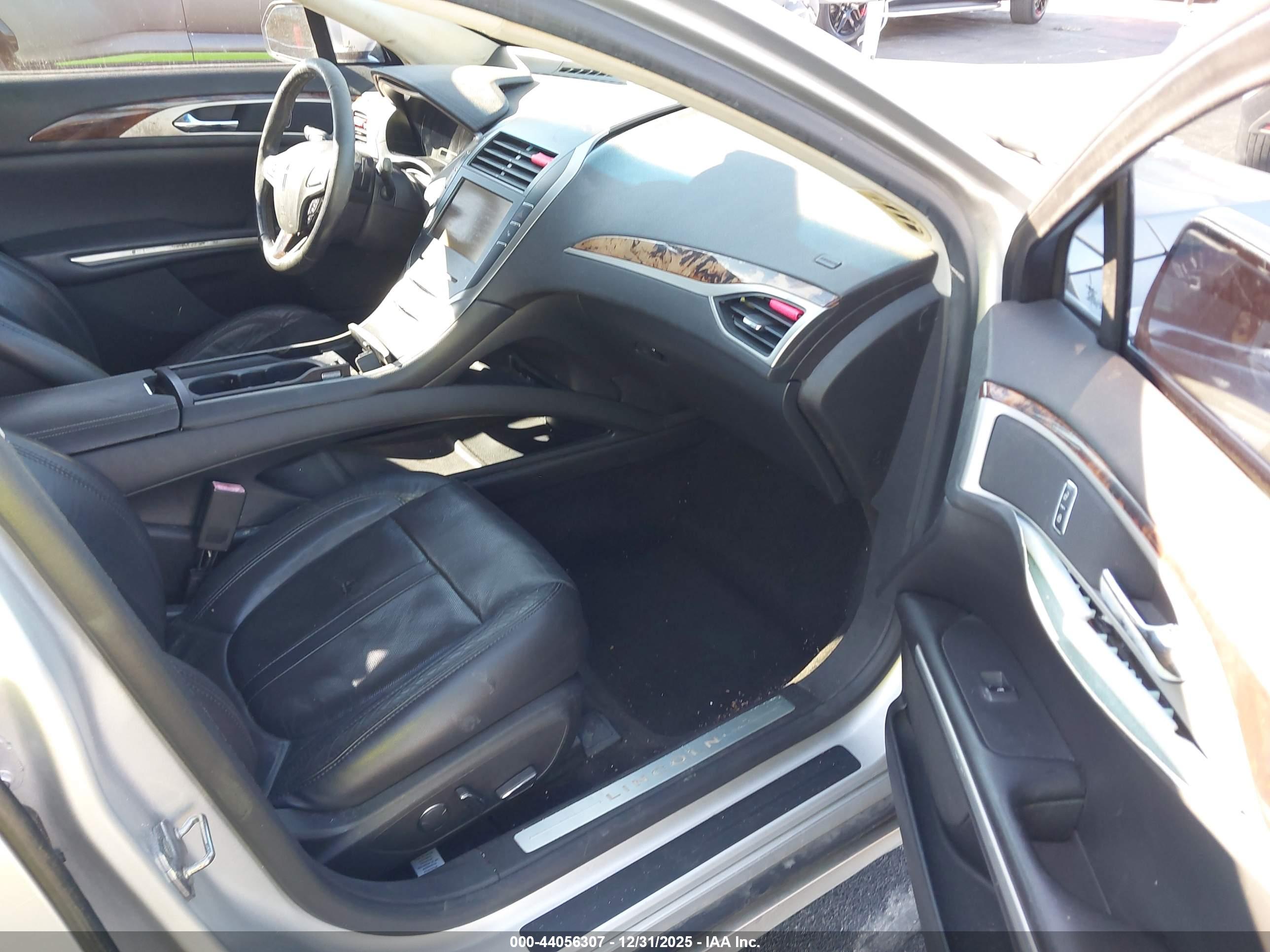 LINCOLN MKZ image 5
