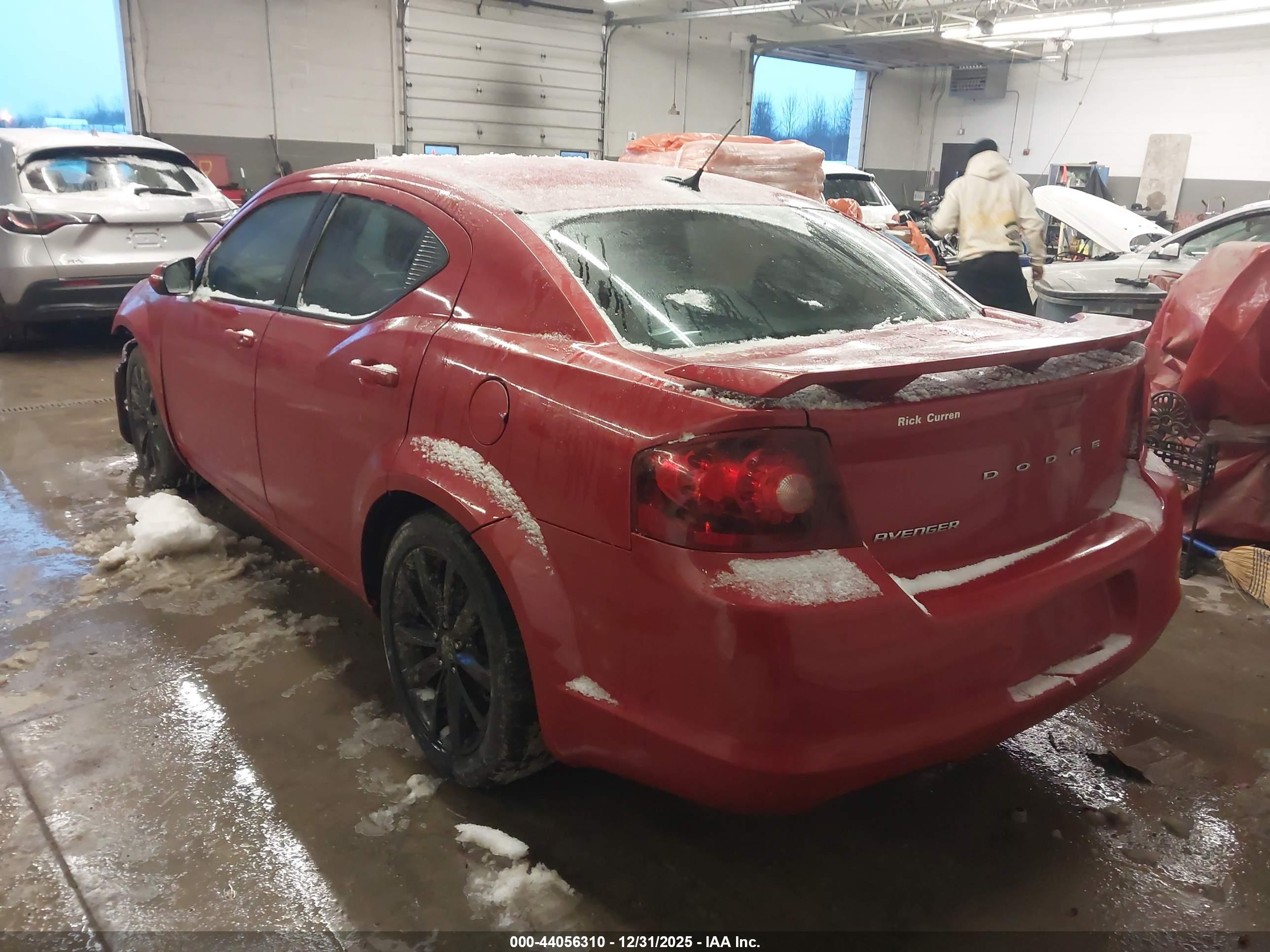 DODGE AVENGER image 3