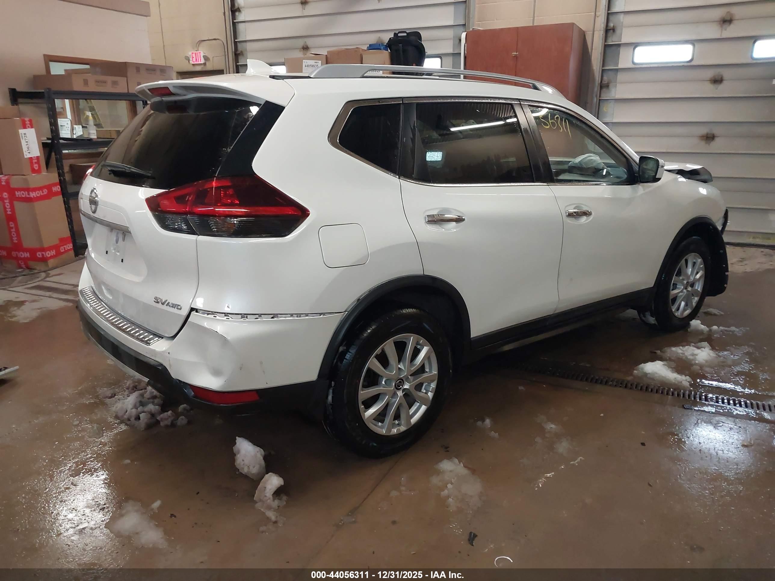 NISSAN ROGUE image 4