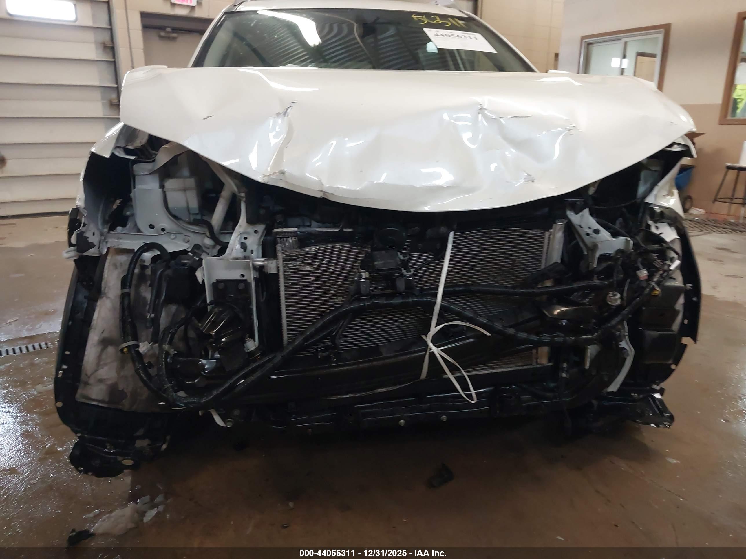 NISSAN ROGUE image 6