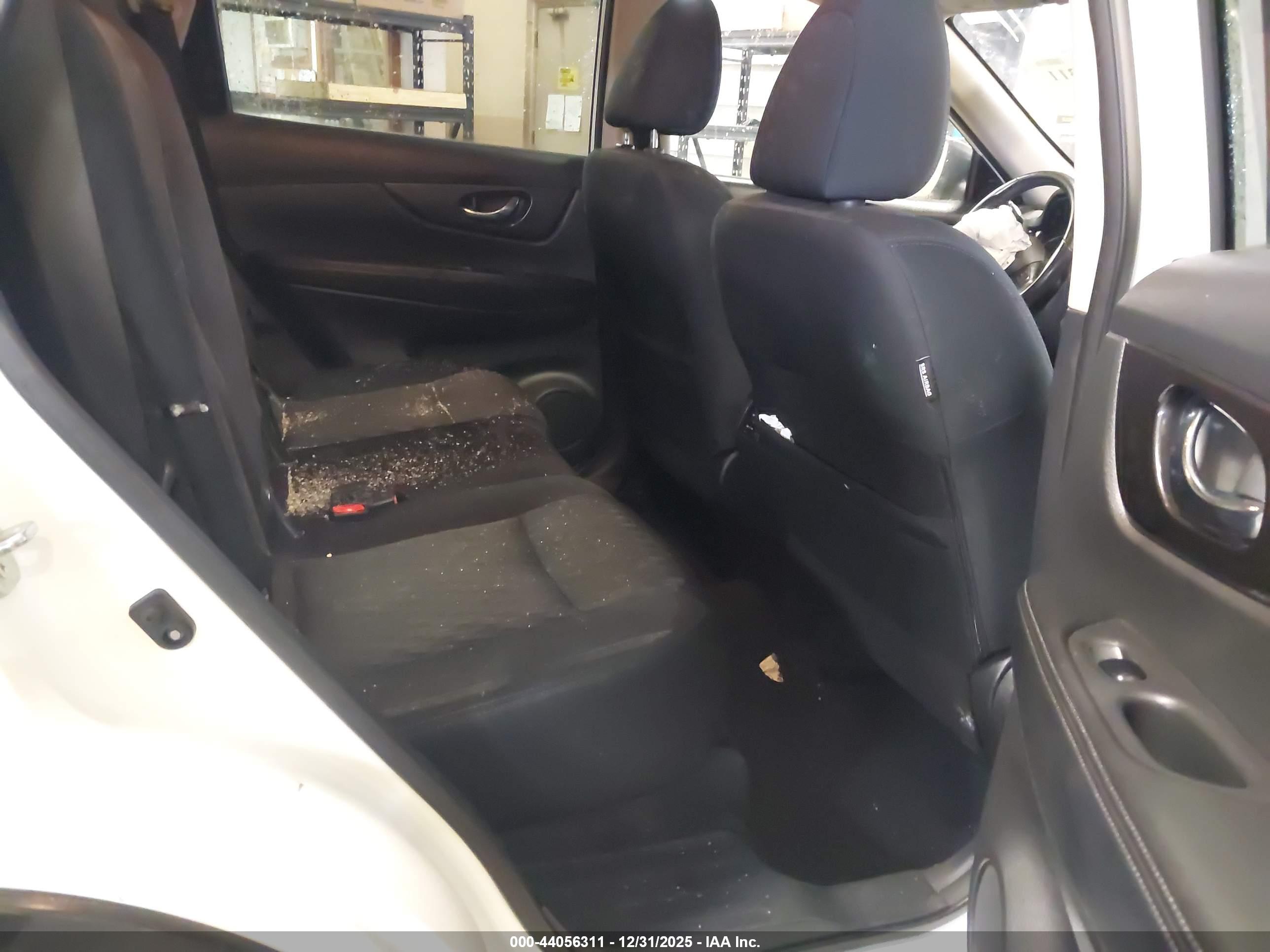 NISSAN ROGUE image 8