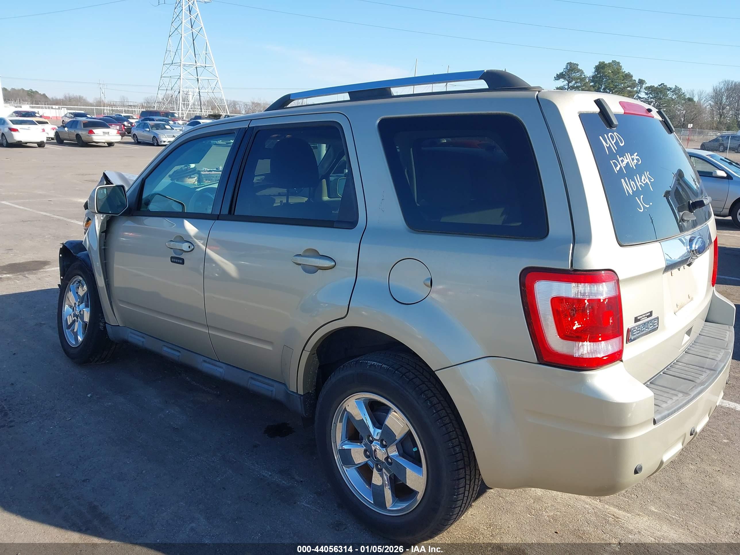 FORD ESCAPE image 3