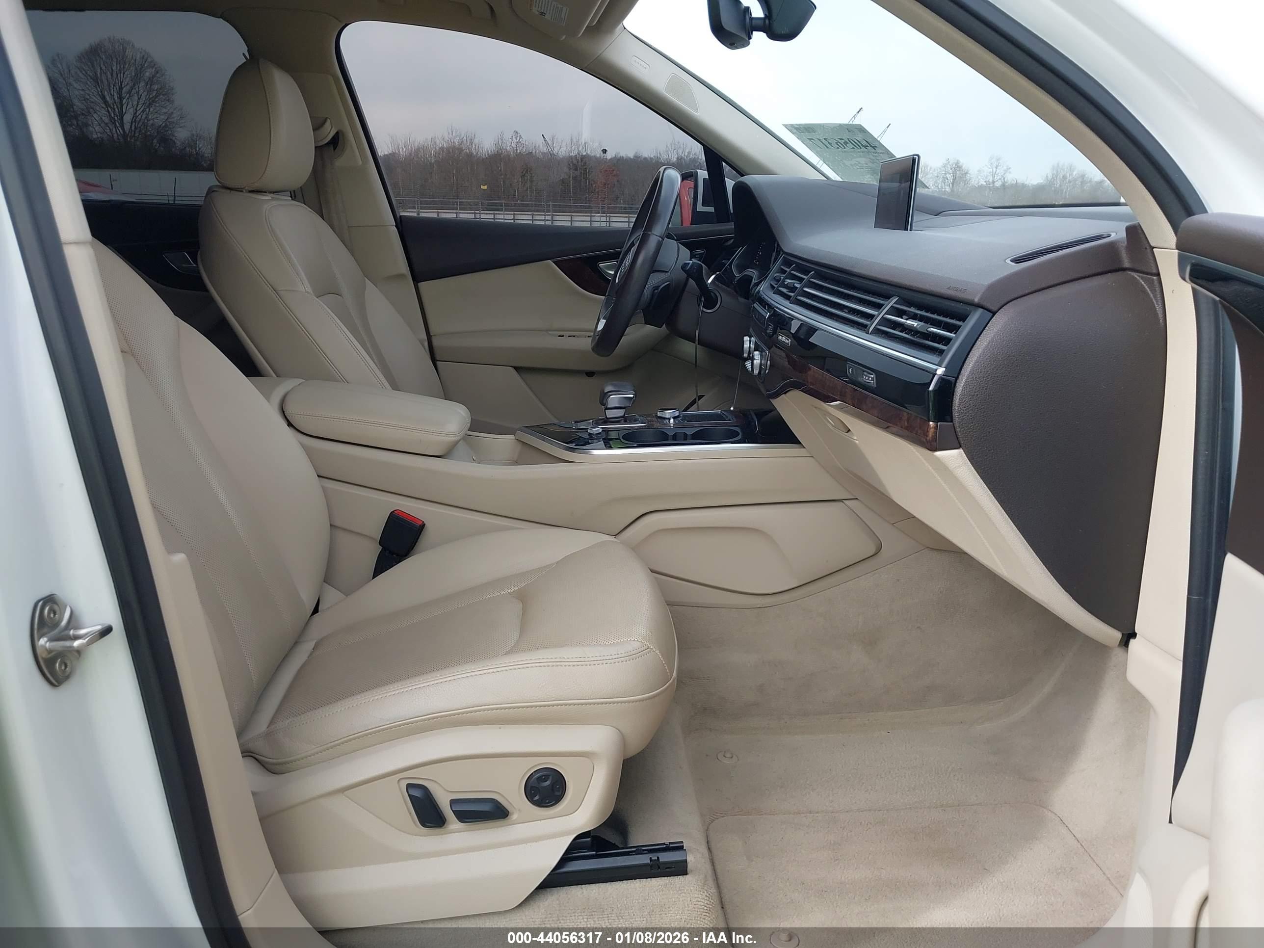 AUDI Q7 image 5