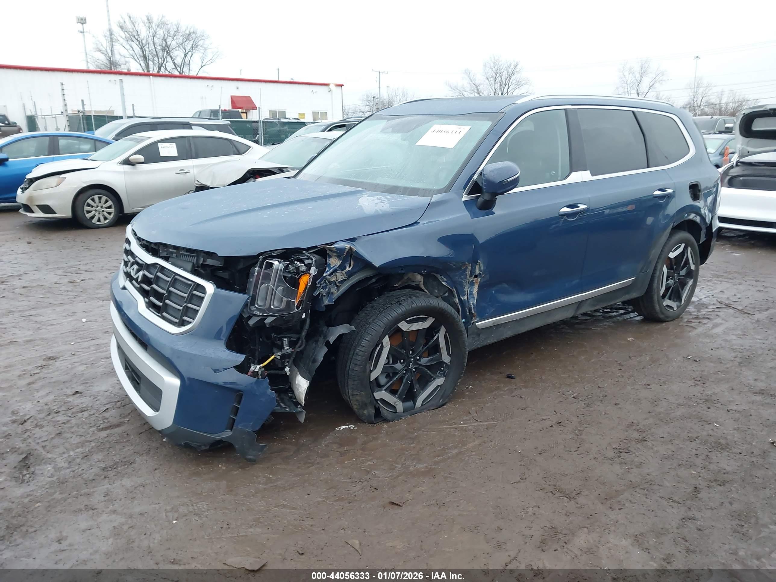 KIA TELLURIDE image 2