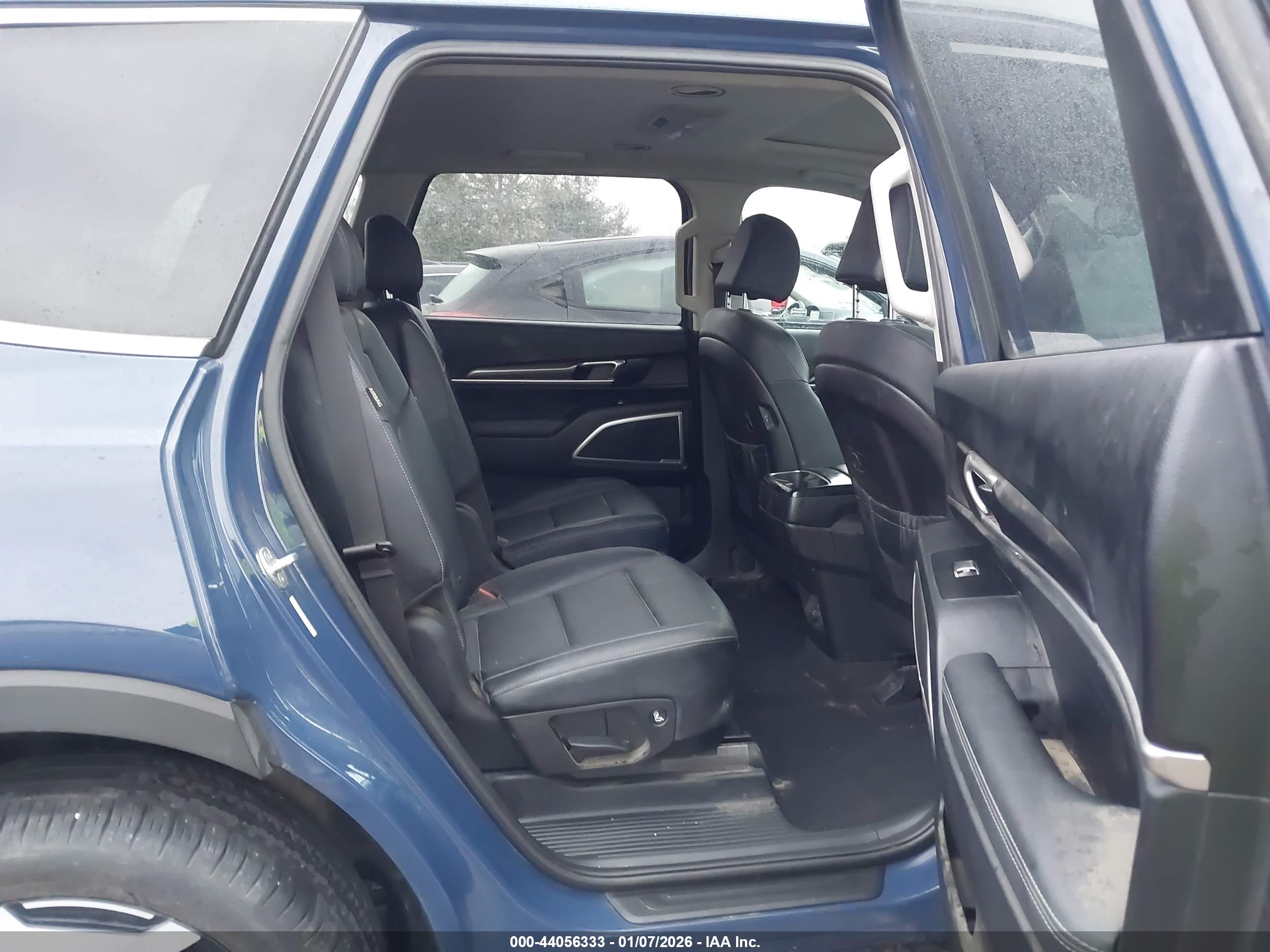 KIA TELLURIDE image 8
