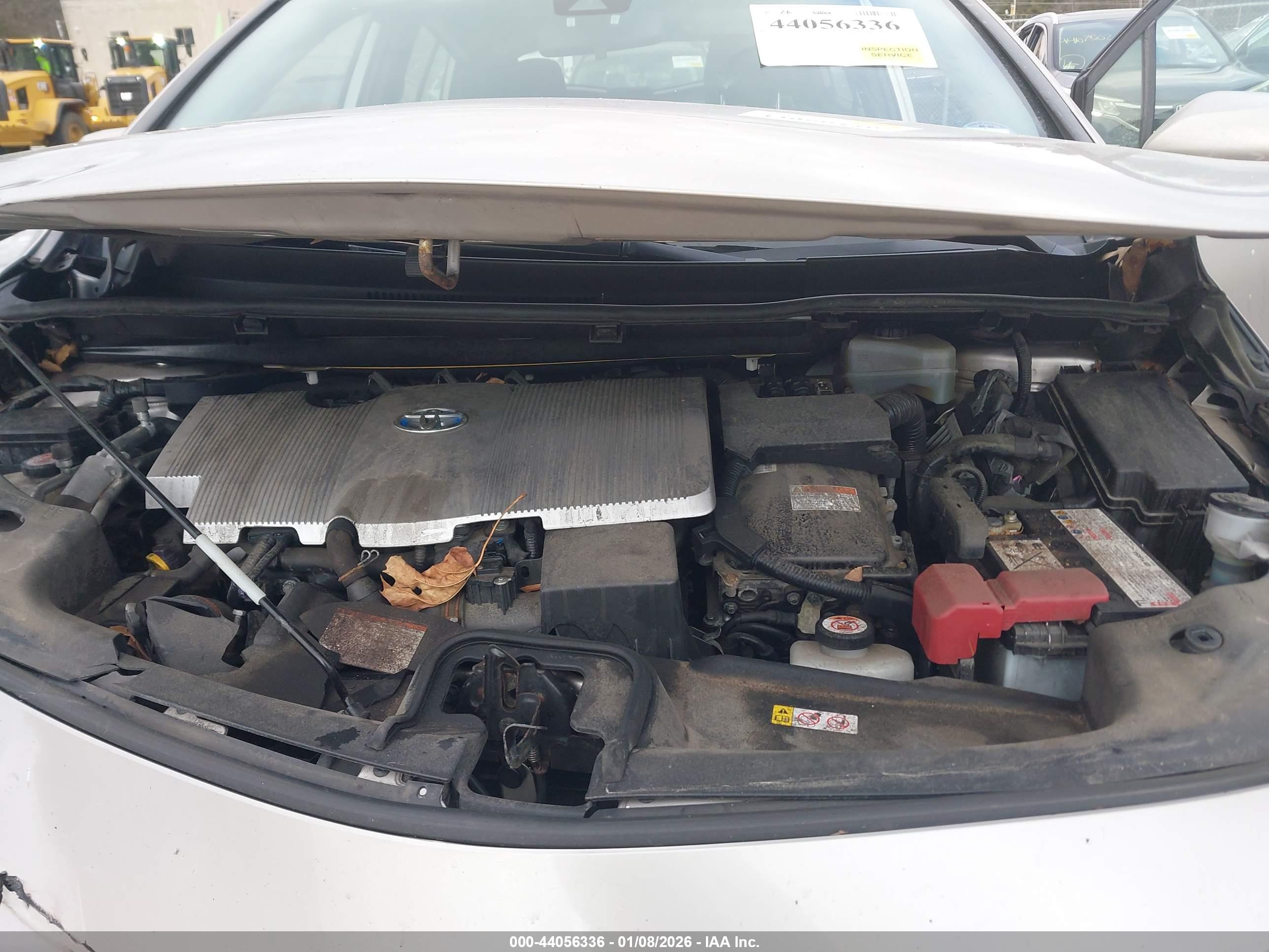 TOYOTA PRIUS image 10