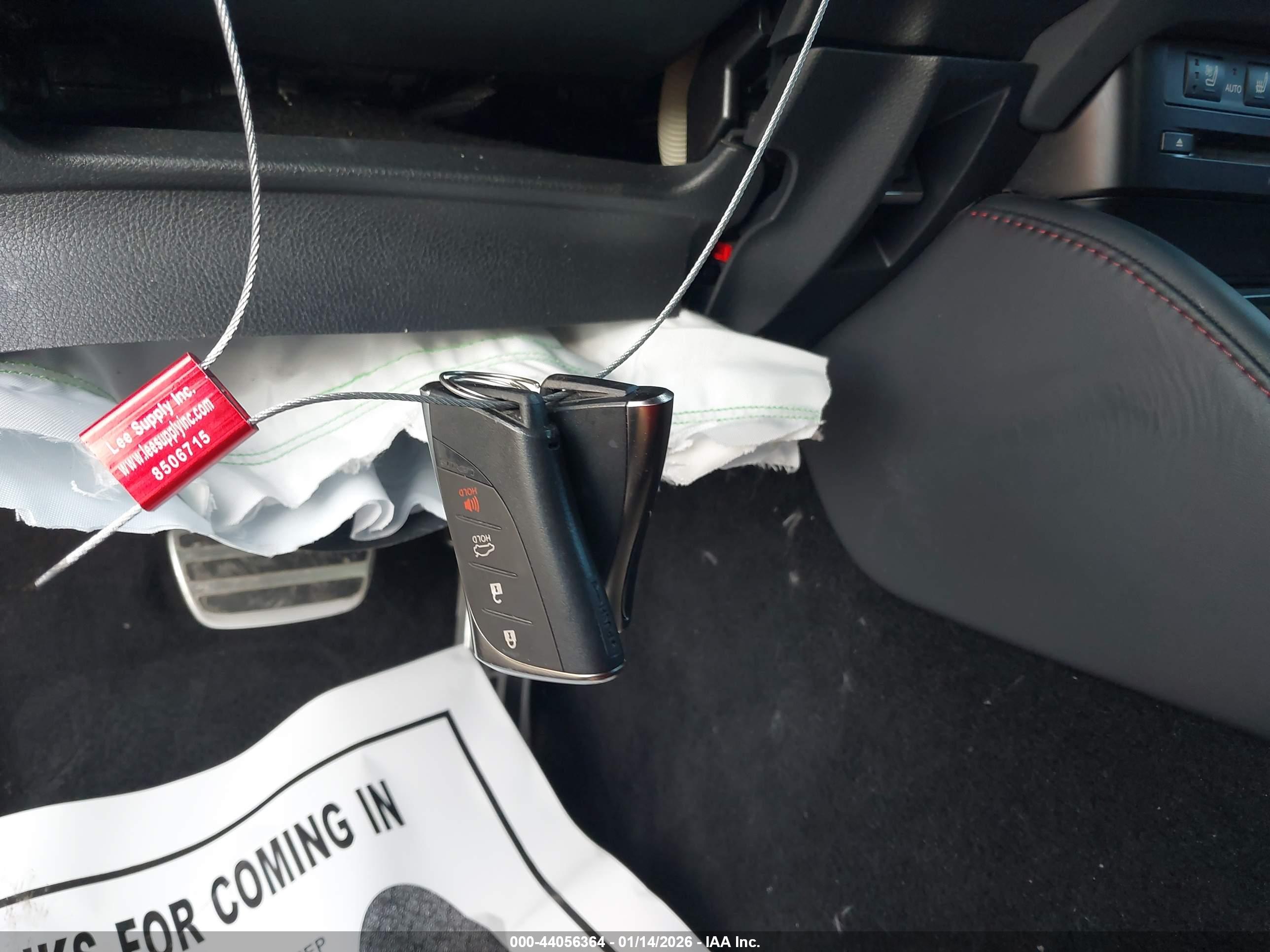 LEXUS ES image 11