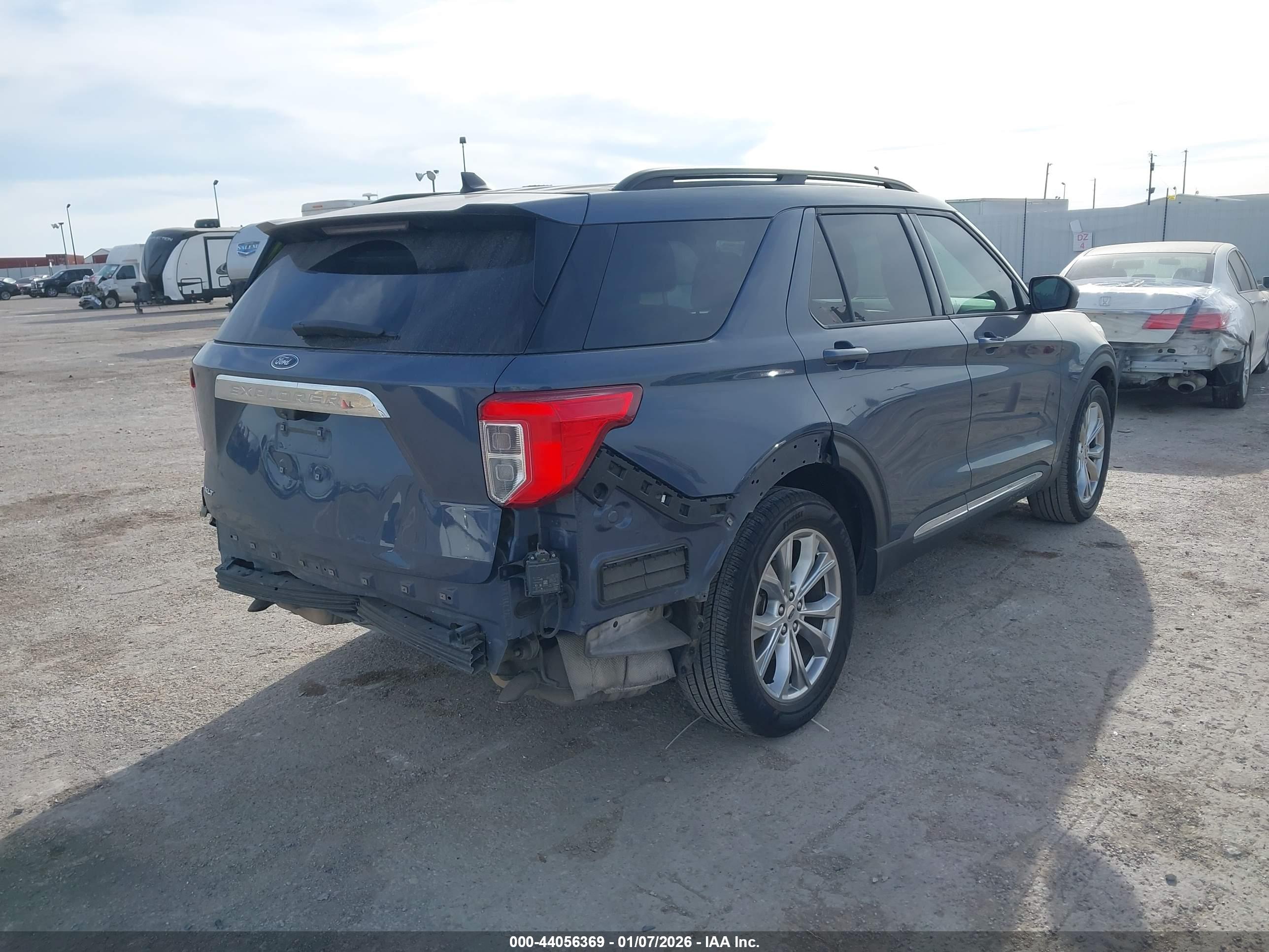 FORD EXPLORER image 4