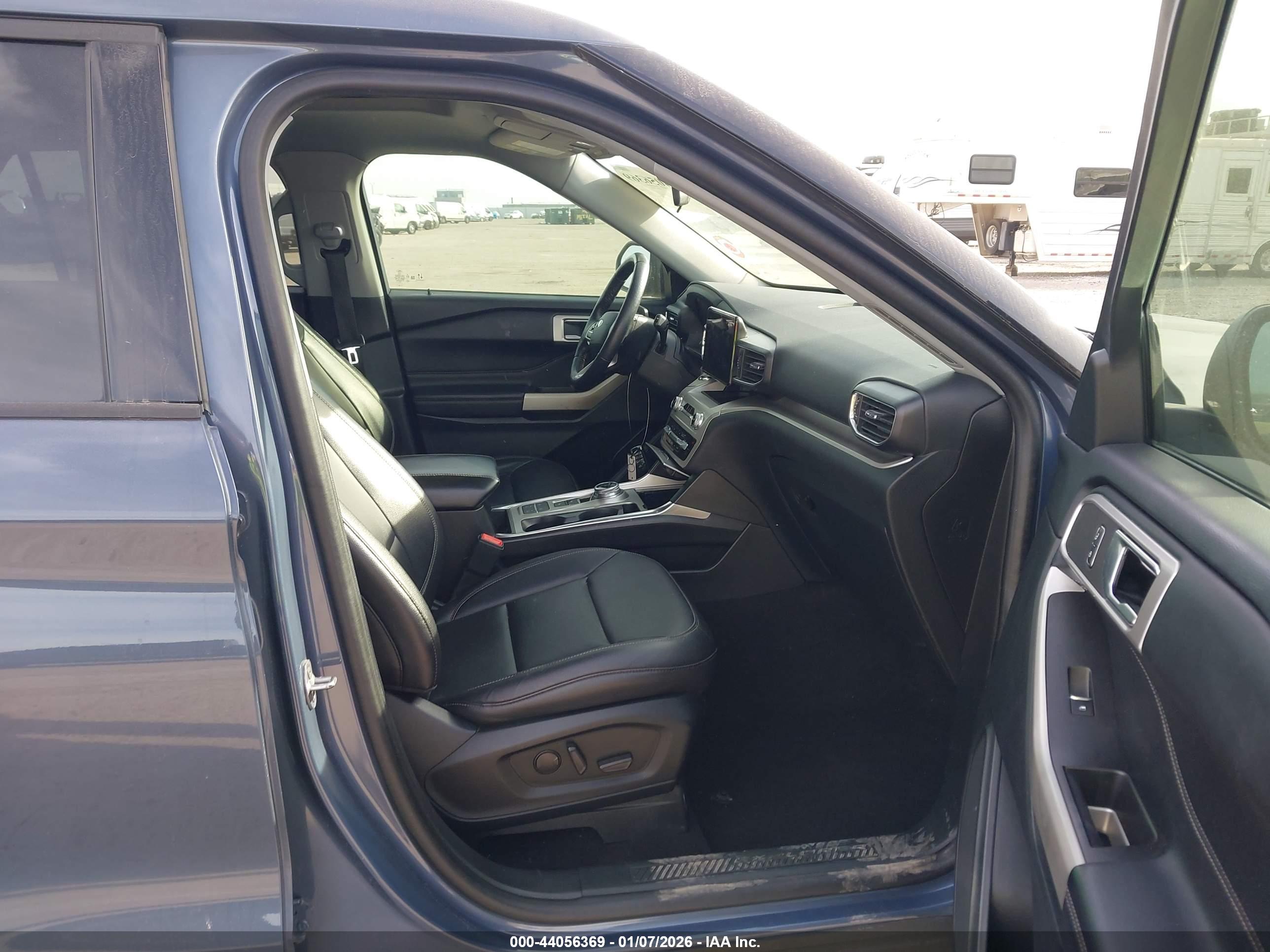 FORD EXPLORER image 5