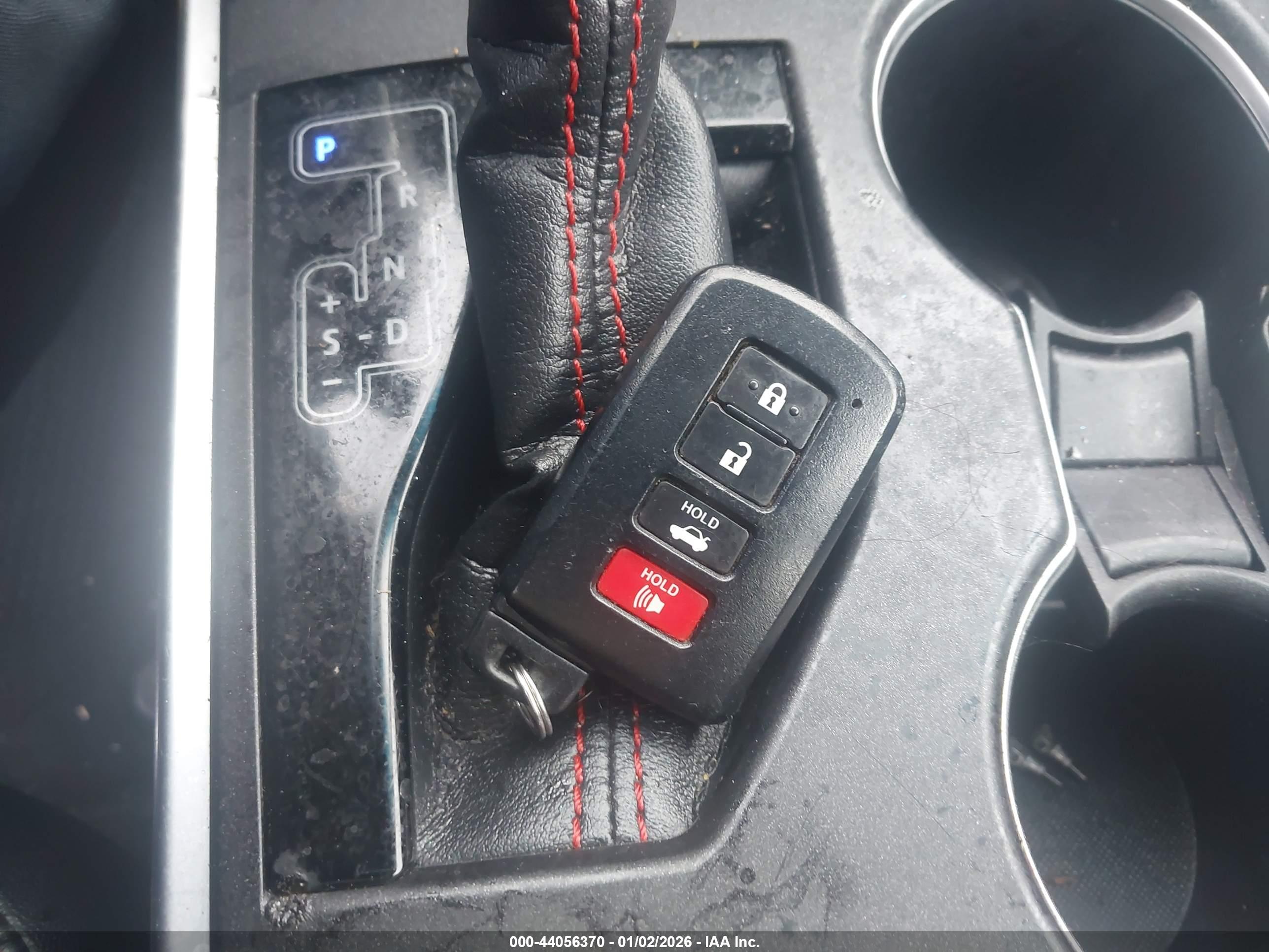 TOYOTA CAMRY image 11