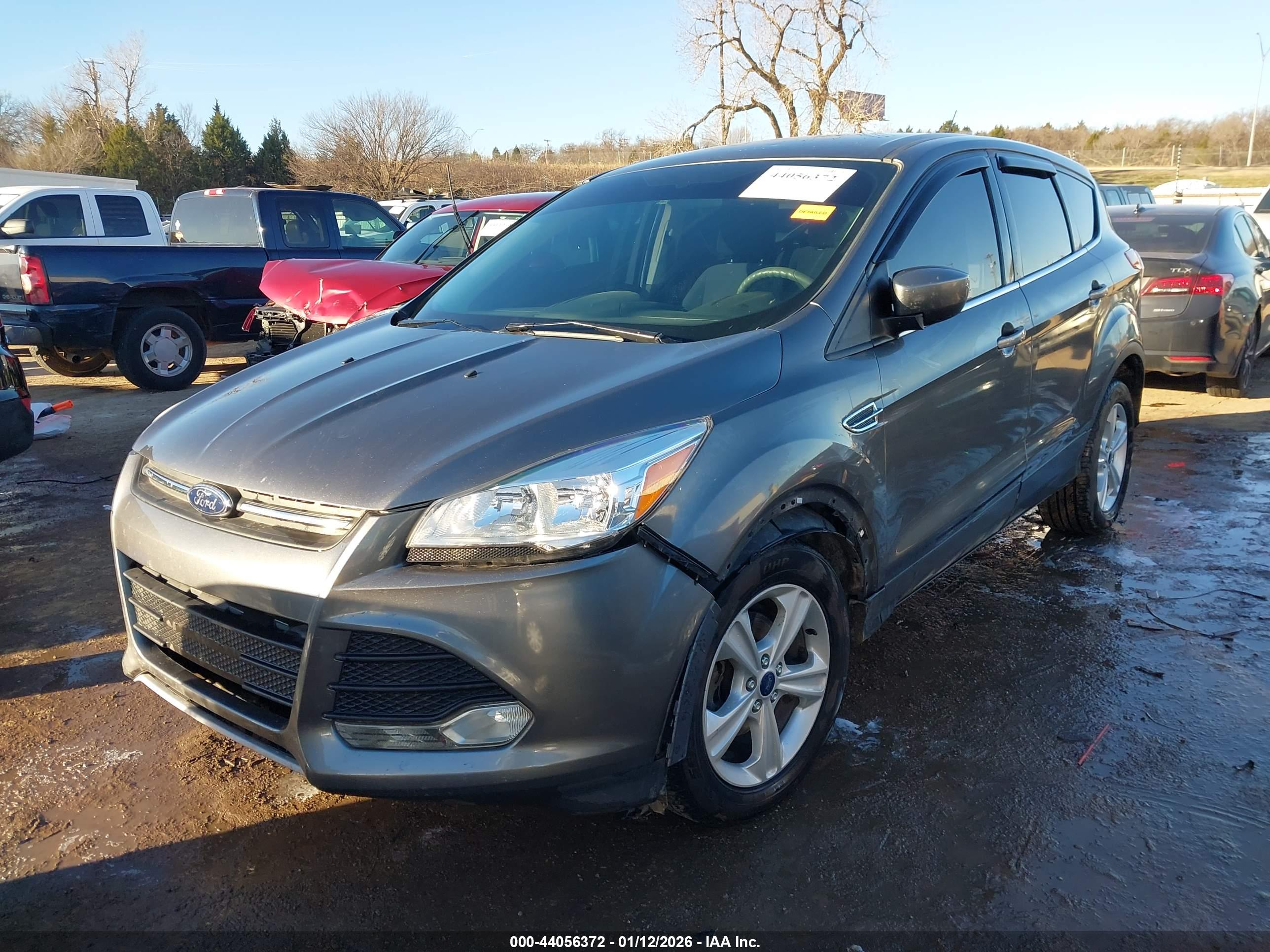 FORD ESCAPE image 2