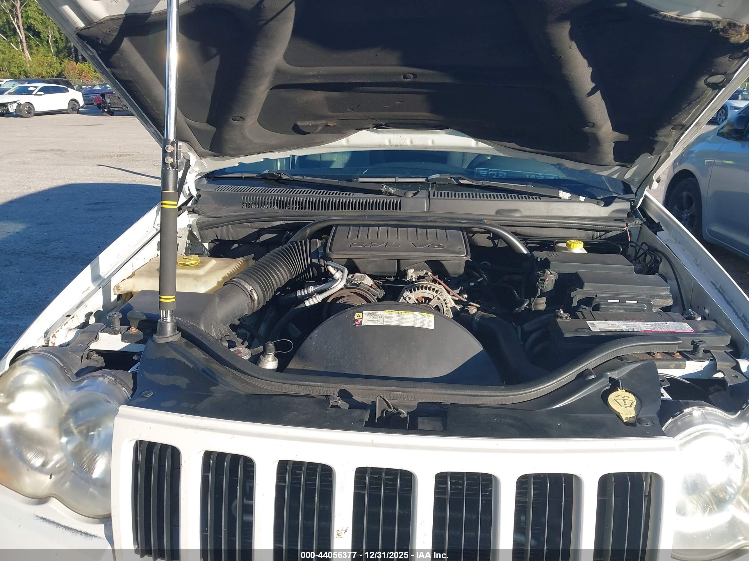 JEEP GRAND image 10