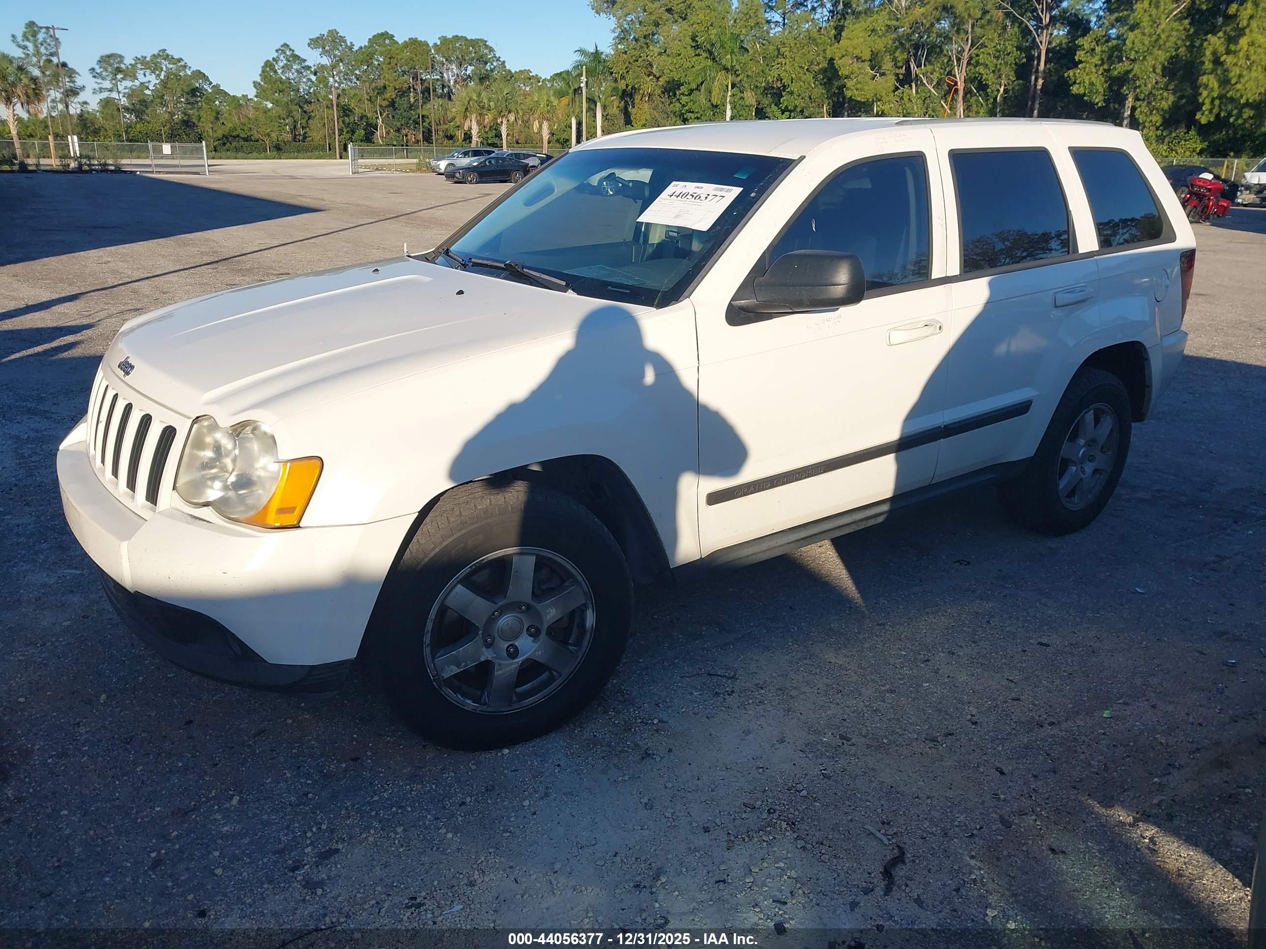 JEEP GRAND image 2
