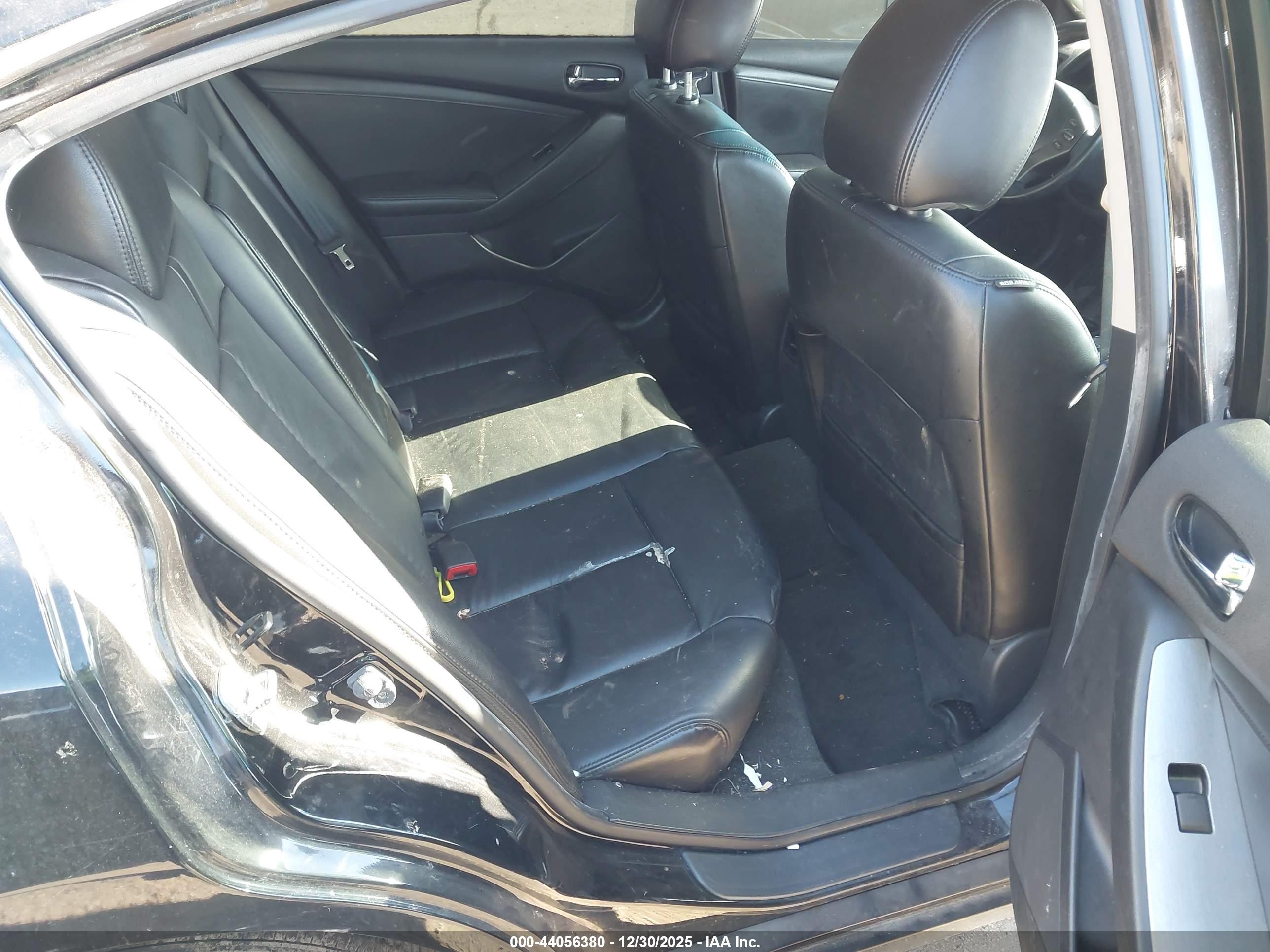 NISSAN ALTIMA image 8