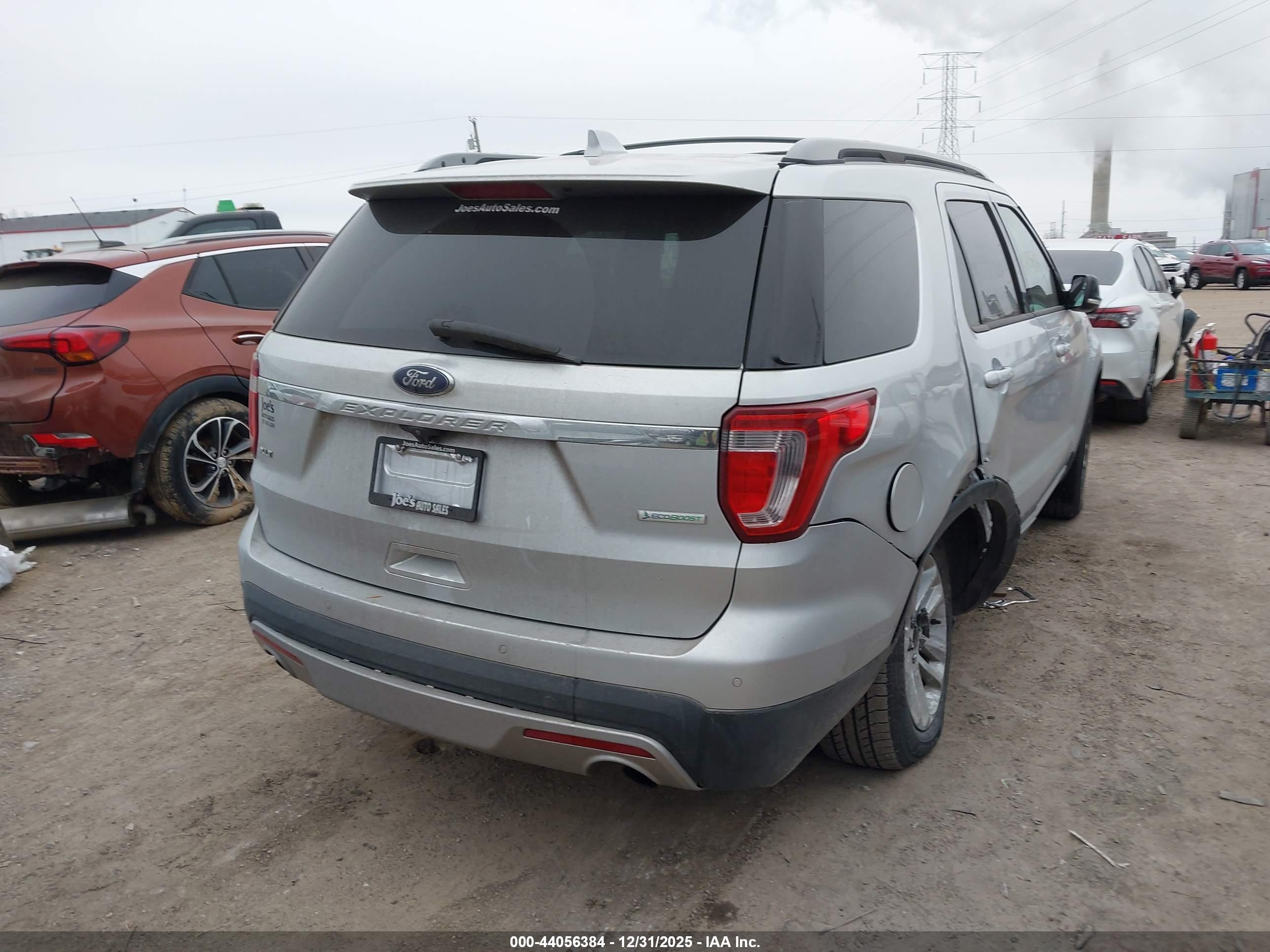 FORD EXPLORER image 4
