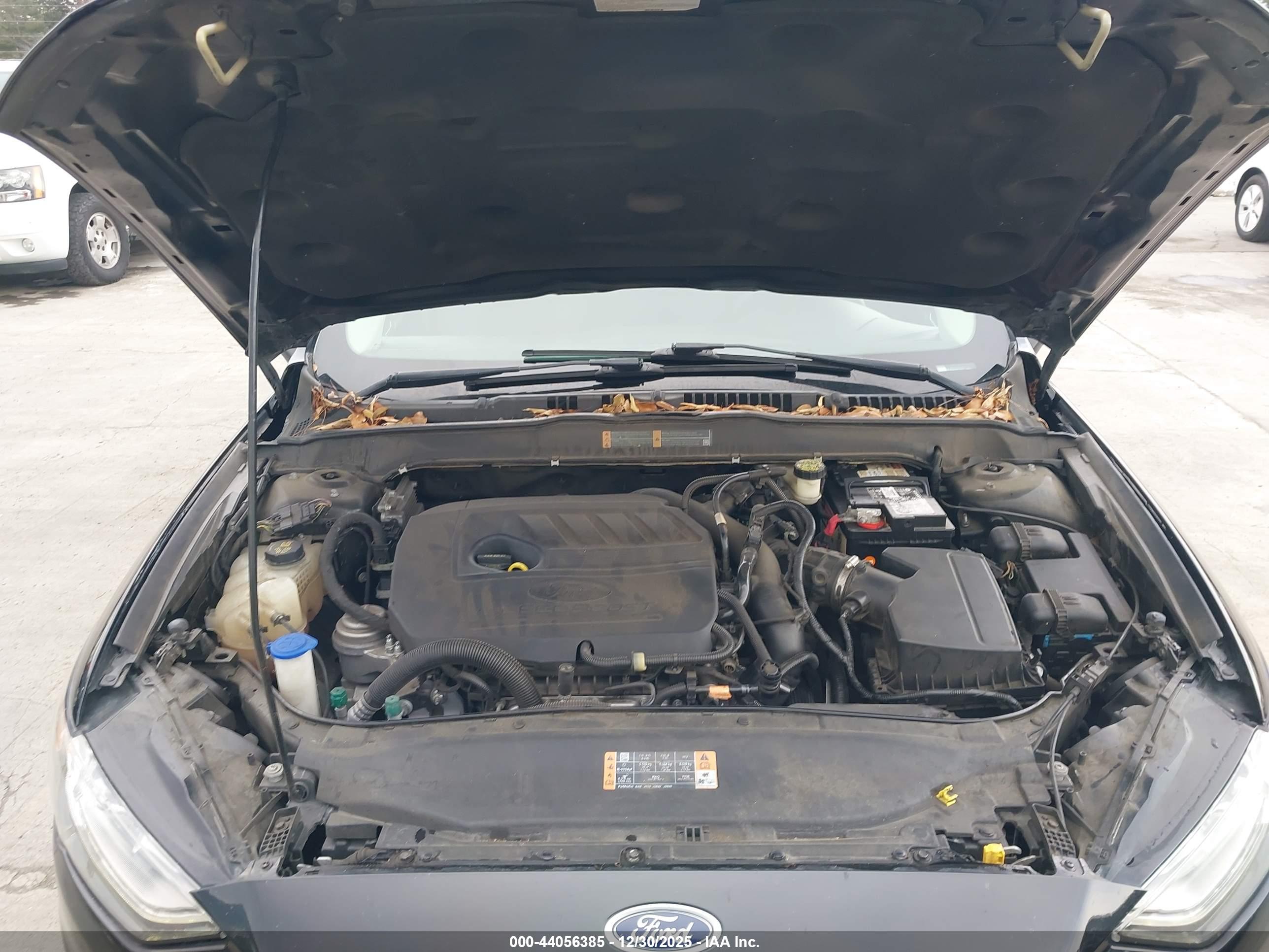 FORD FUSION image 10