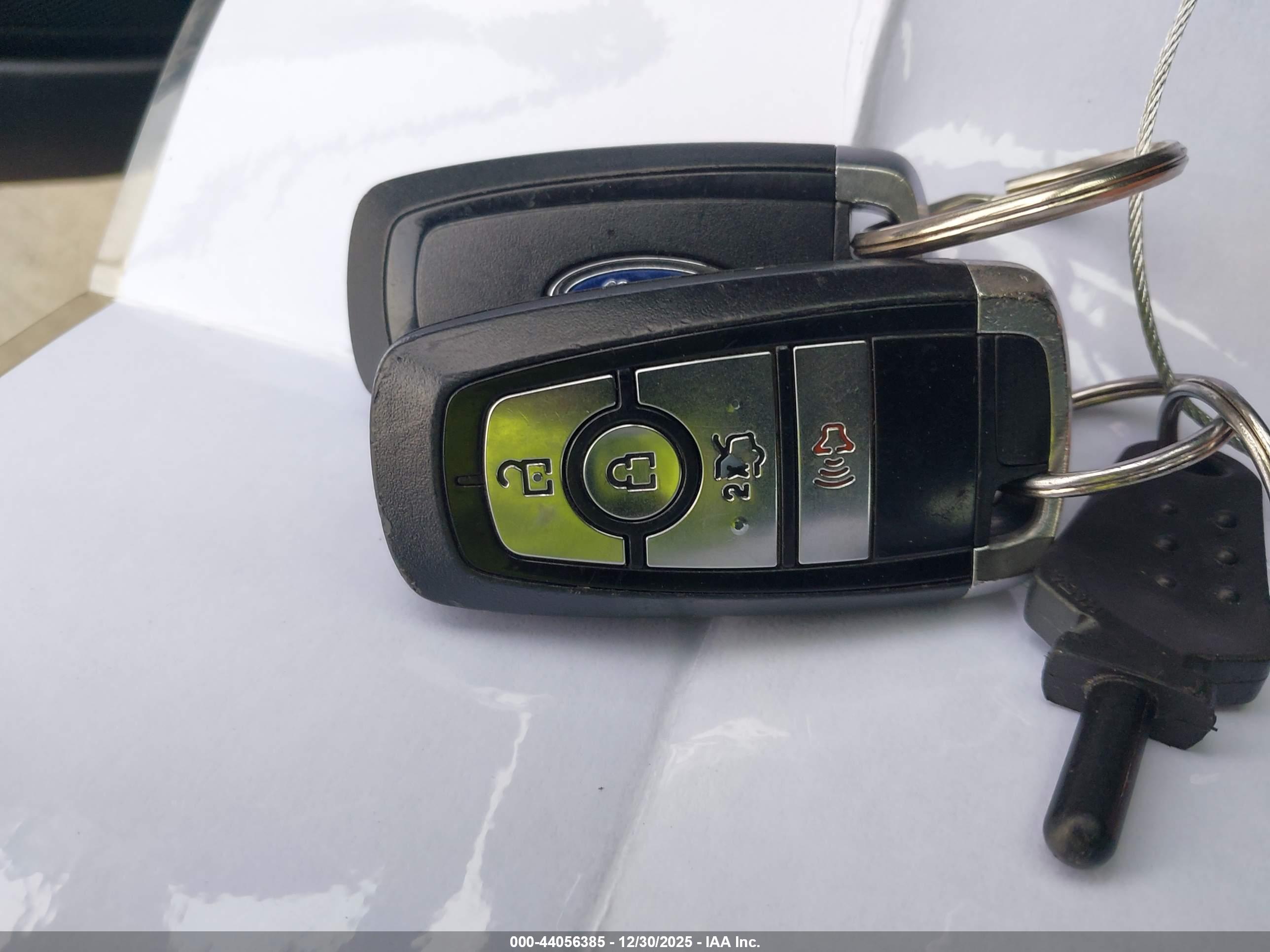 FORD FUSION image 11