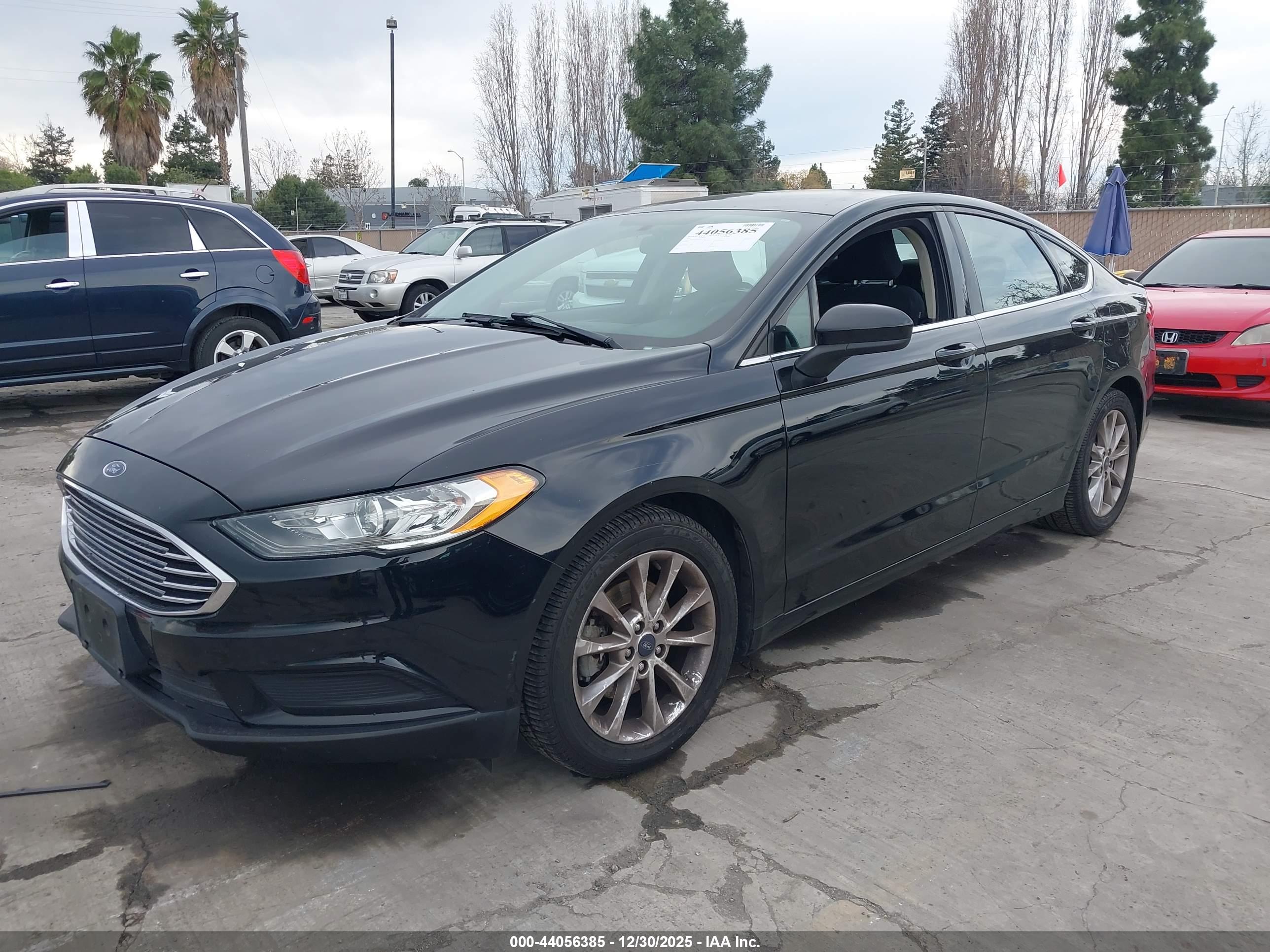 FORD FUSION image 2