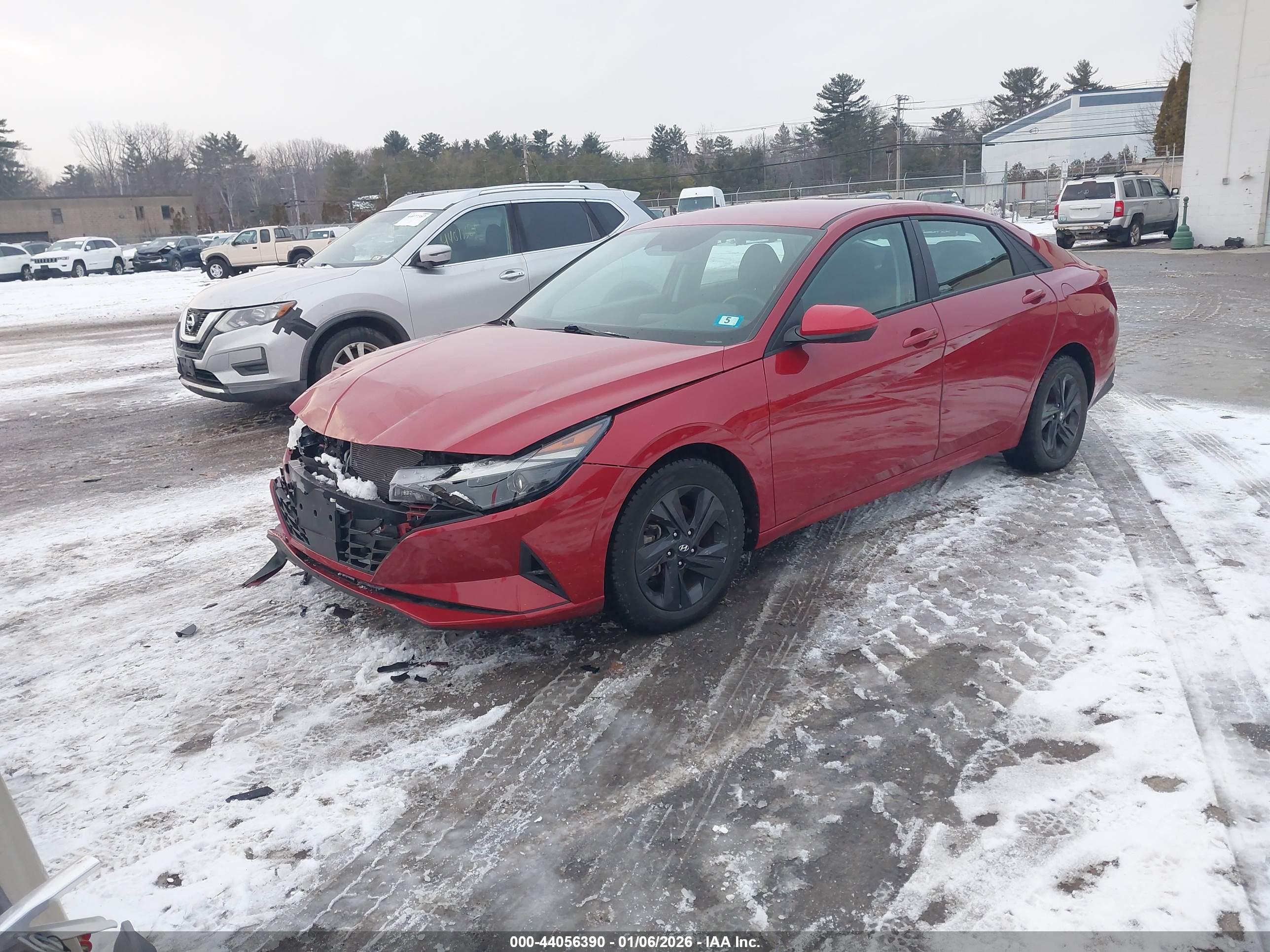 HYUNDAI ELANTRA image 2