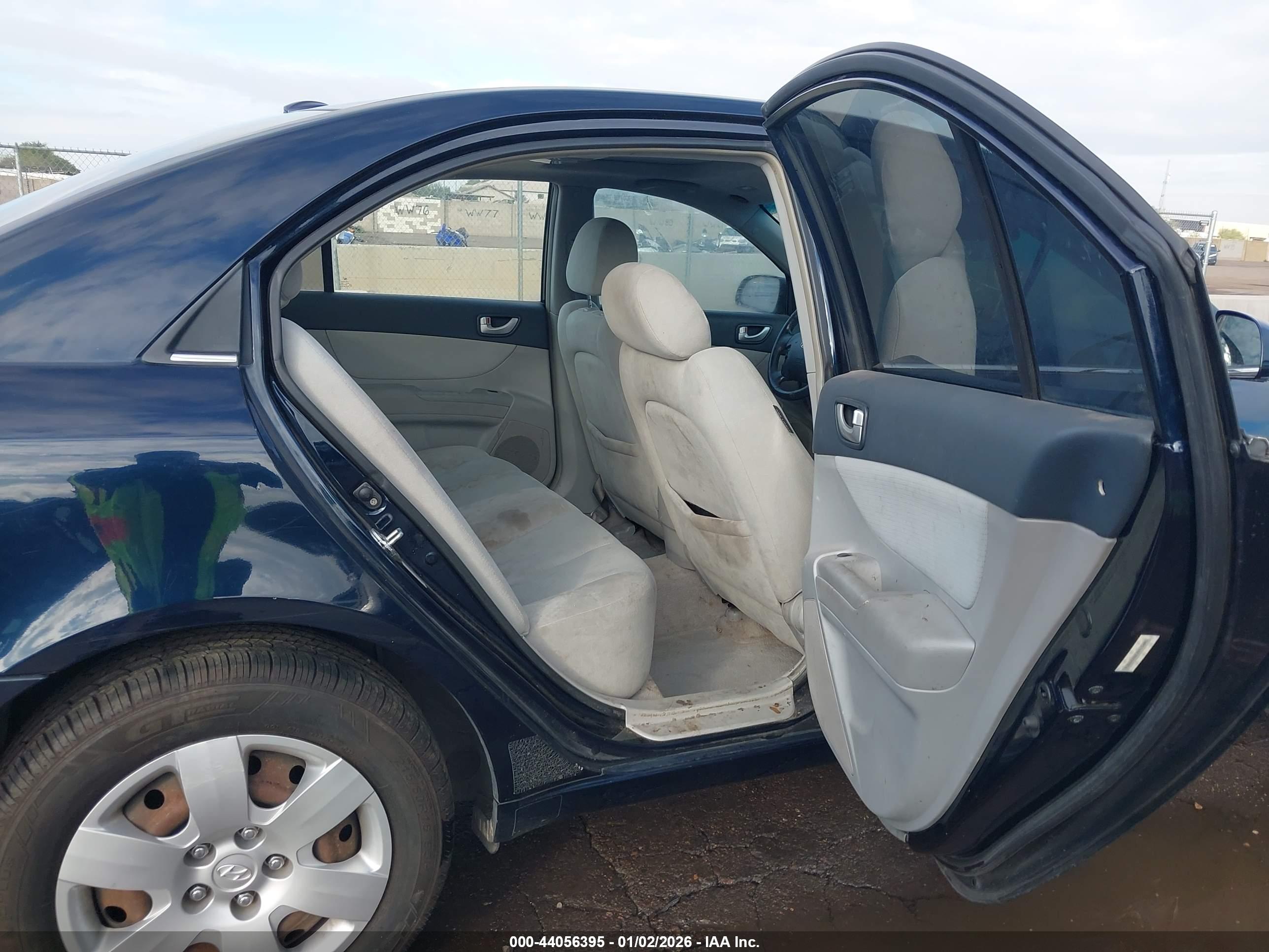 HYUNDAI SONATA image 8