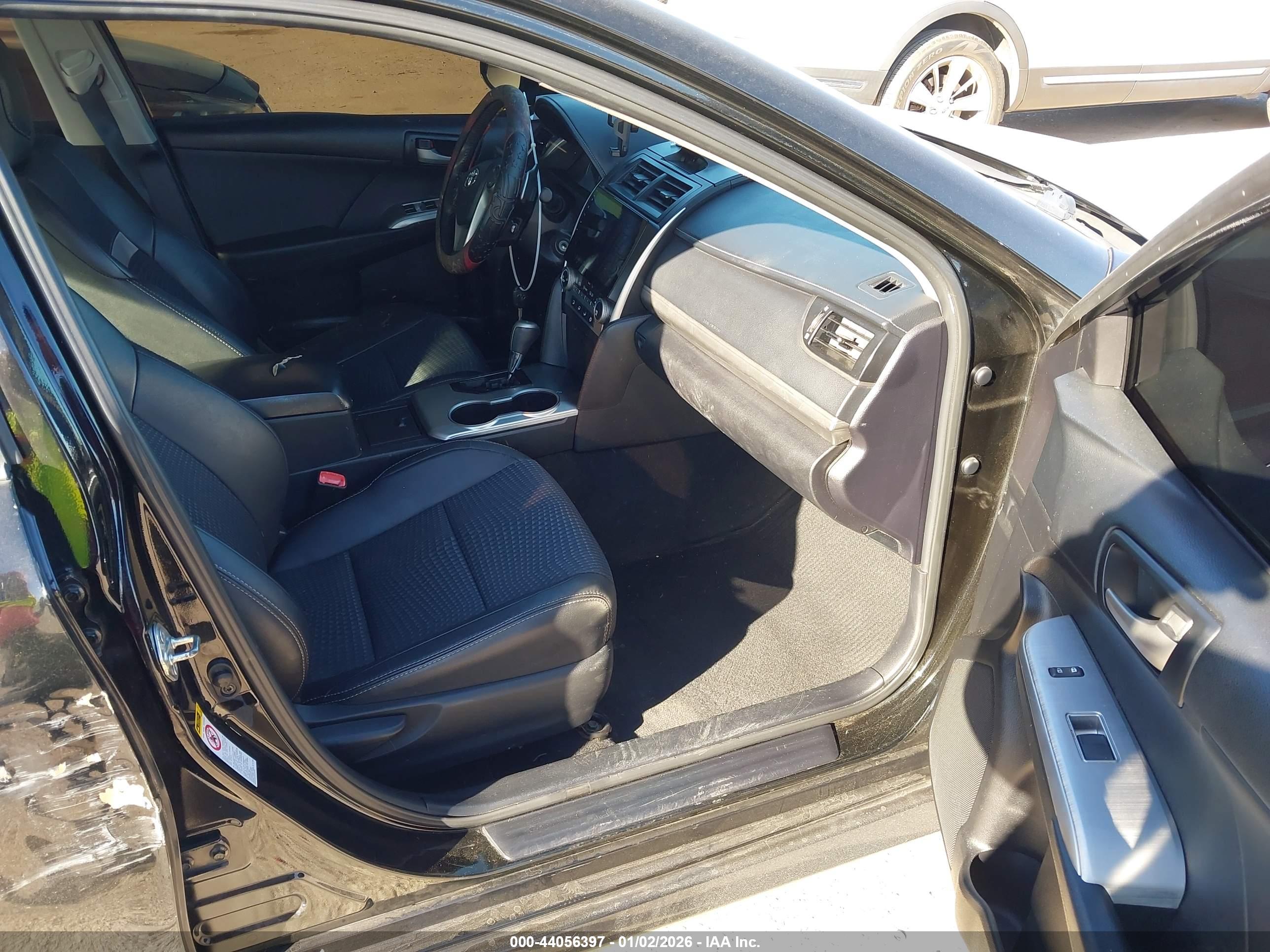 TOYOTA CAMRY image 5