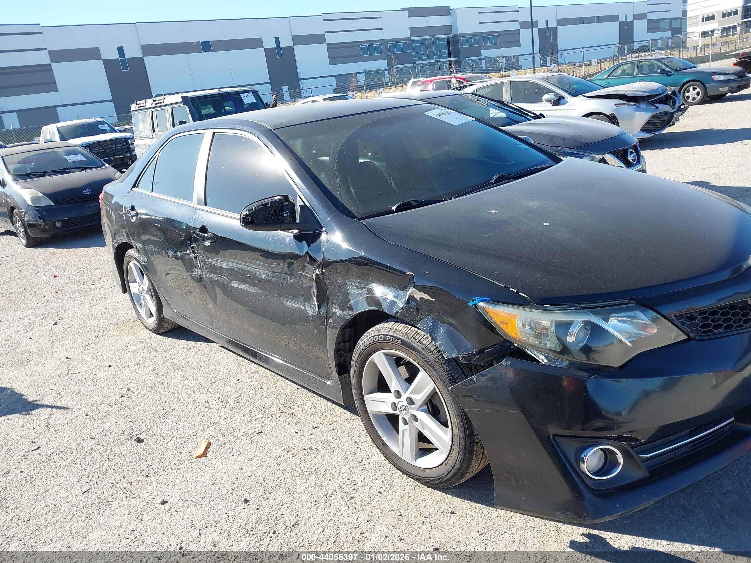 TOYOTA CAMRY image 6