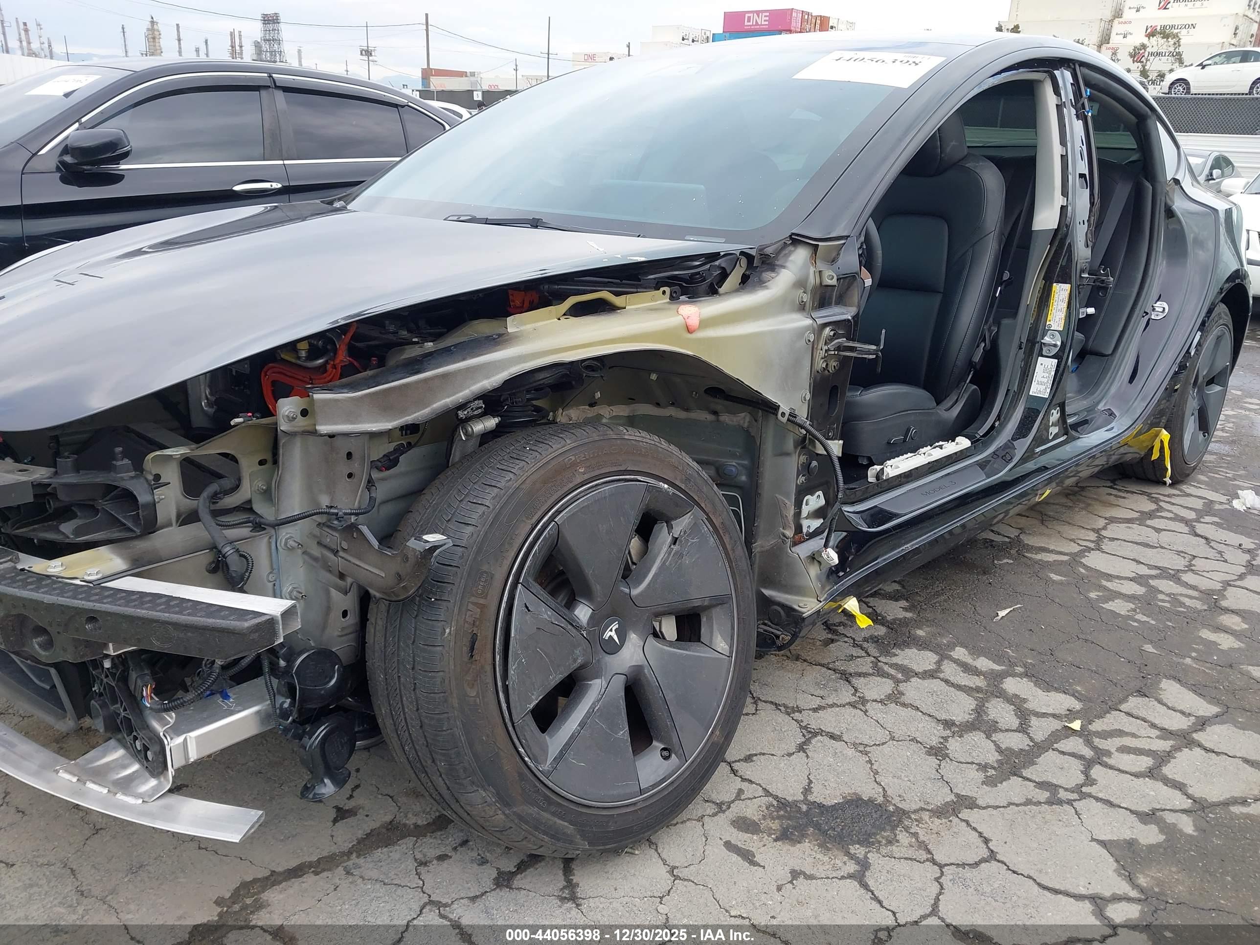 TESLA MODEL image 6