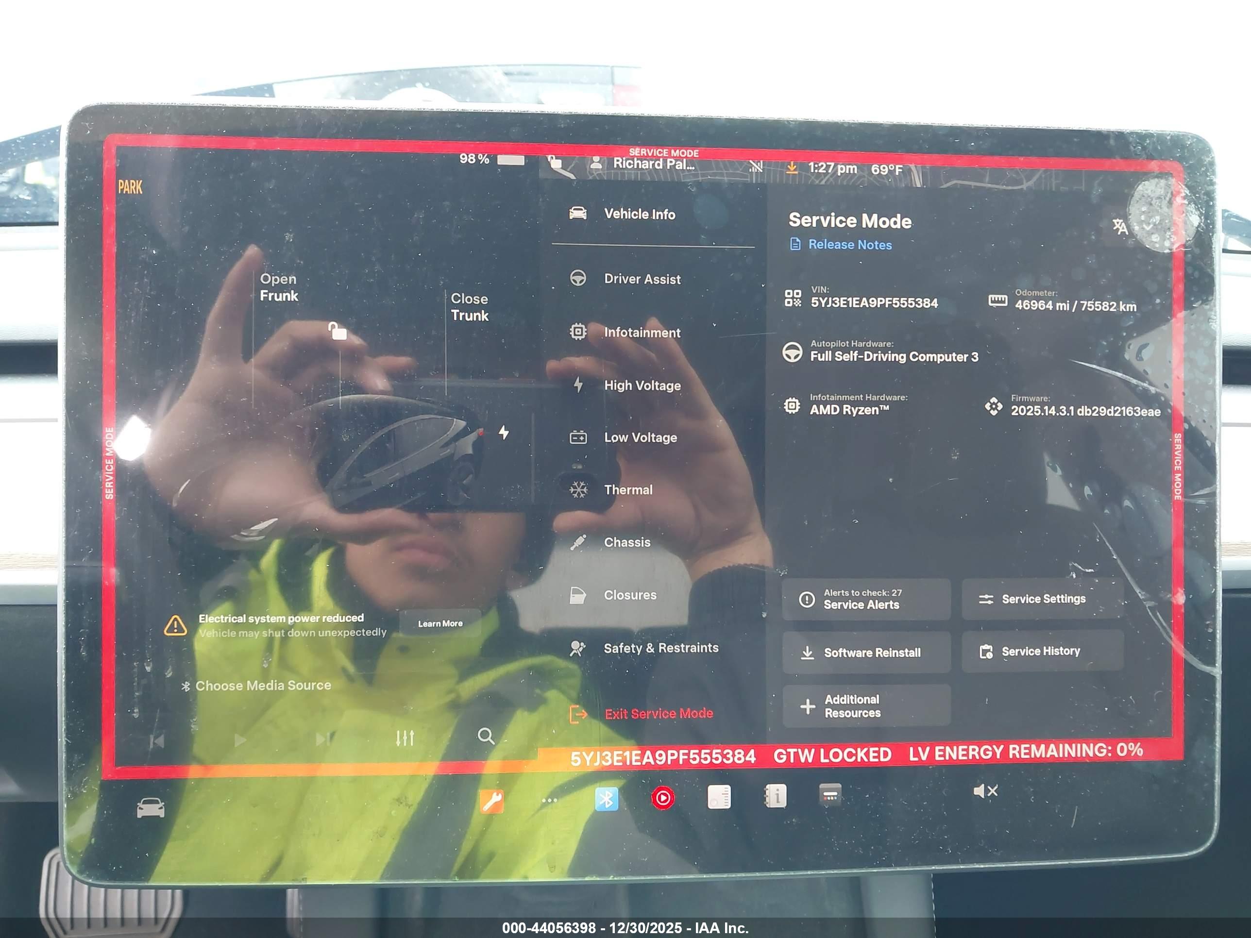 TESLA MODEL image 7