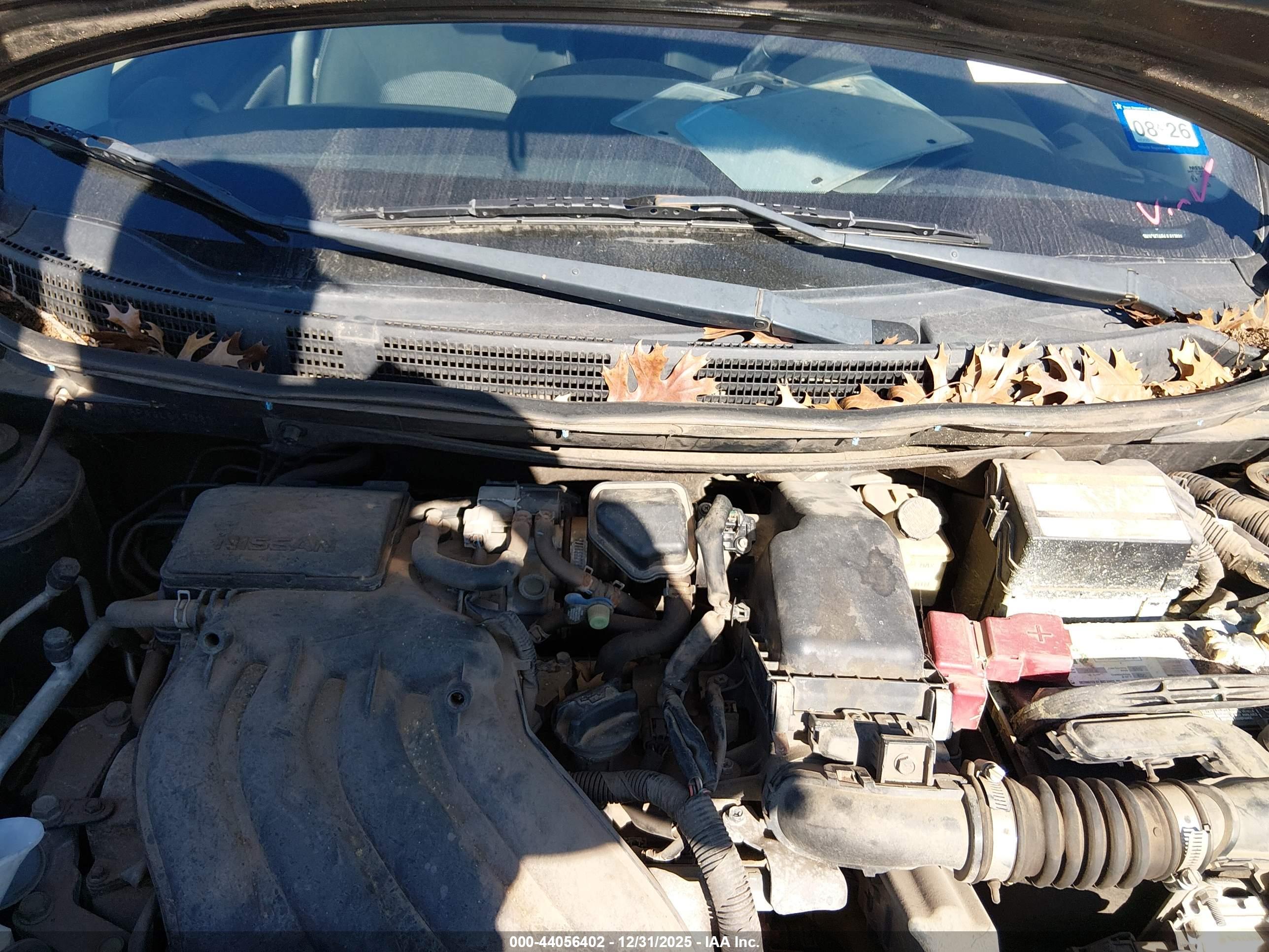 NISSAN VERSA image 10