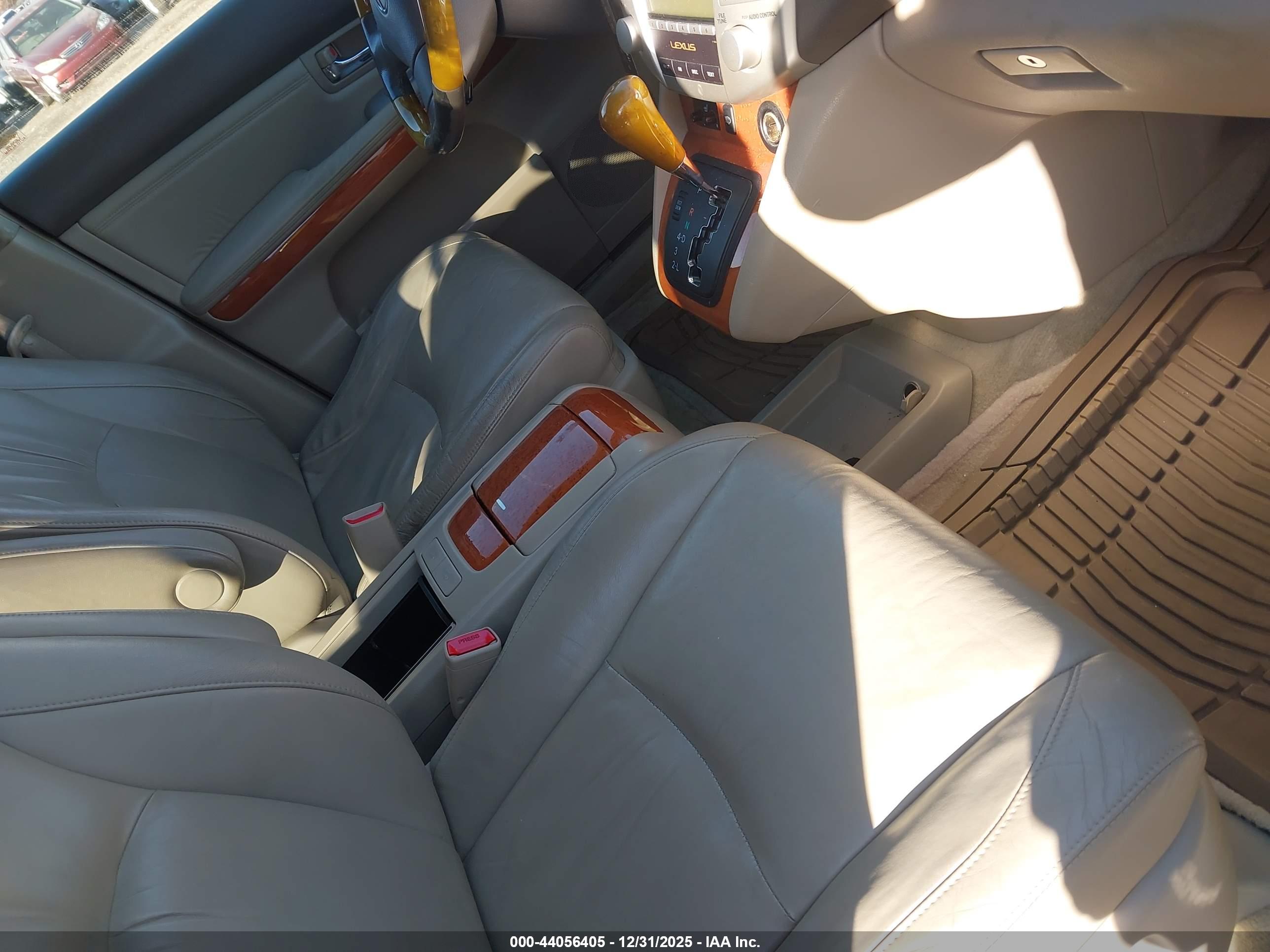 LEXUS RX image 5