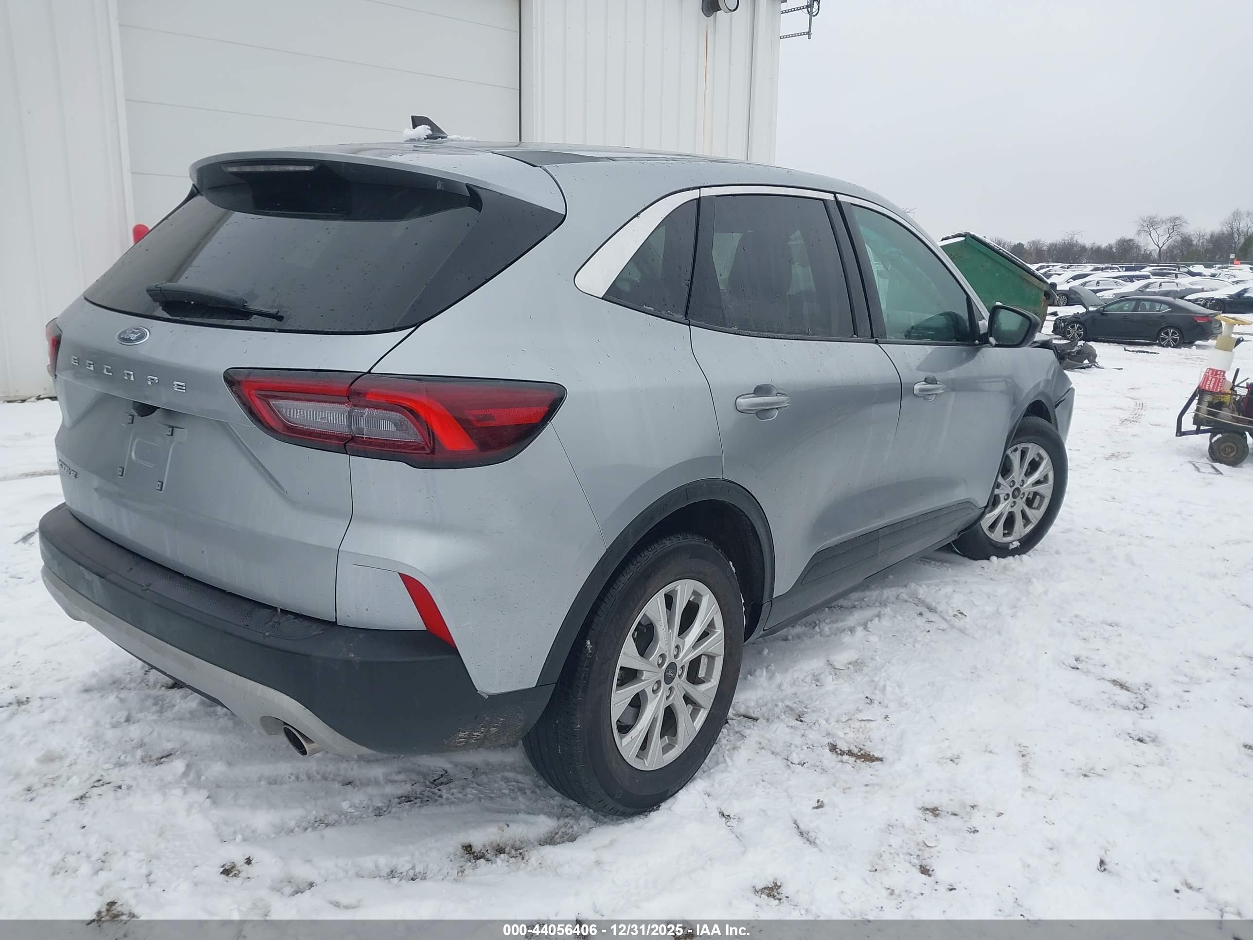 FORD ESCAPE image 4