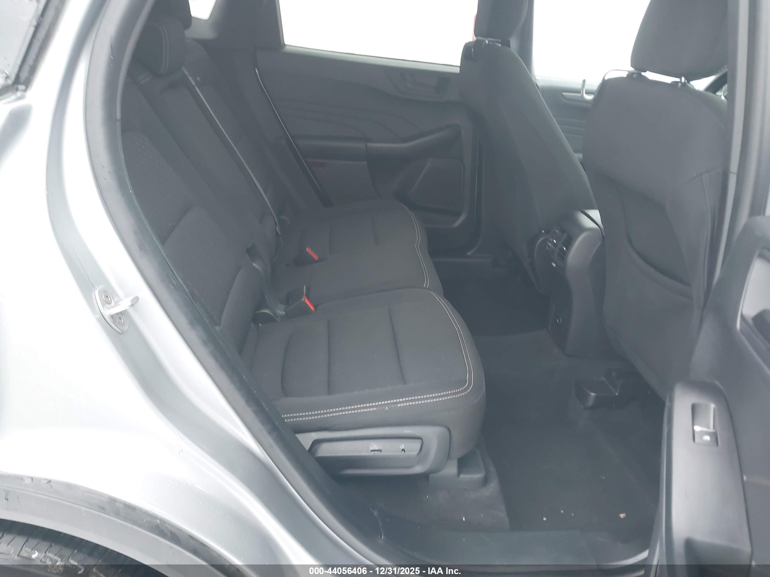FORD ESCAPE image 8