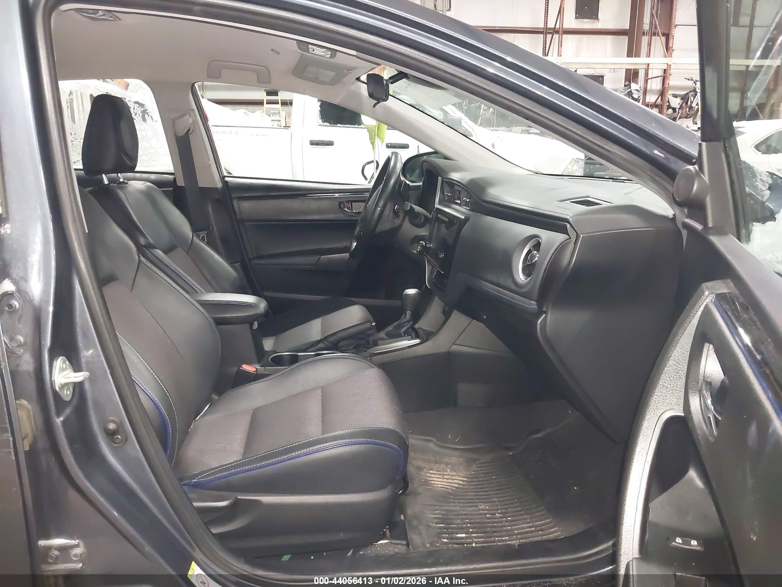 TOYOTA COROLLA image 5